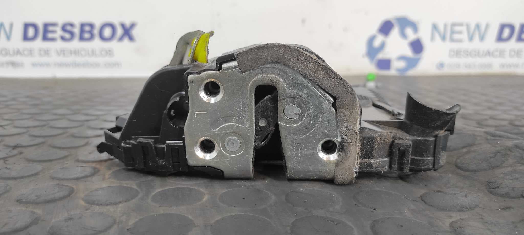 Recambio de CERRADURA PUERTA DELANTERA IZQUIERDA para TOYOTA YARIS (KSP9/SCP9/NLP9) Básico 1KRFE referencia OEM IAM MD4   - ROJO 3