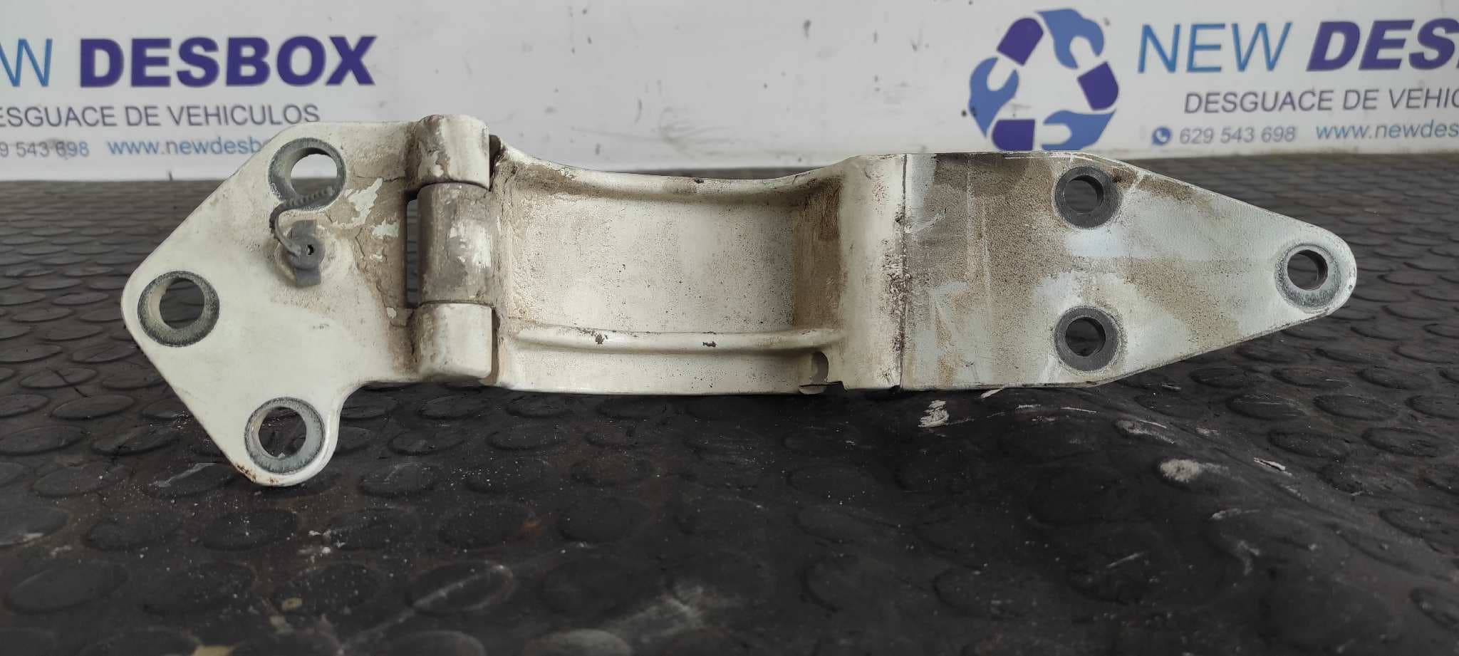 Recambio de NO IDENTIFICADO para NISSAN VANETTE CARGO referencia OEM IAM 0001112041 4