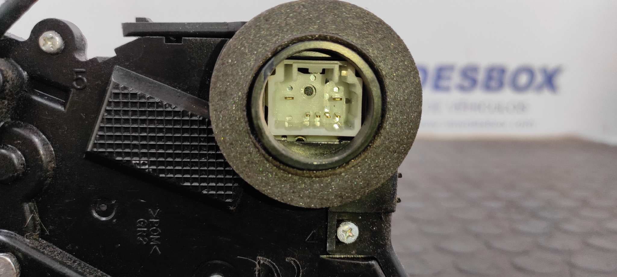 Recambio de CERRADURA PUERTA DELANTERA DERECHA para TOYOTA YARIS (KSP9/SCP9/NLP9) Básico 1KRFE referencia OEM IAM MD4   - ROJO 2