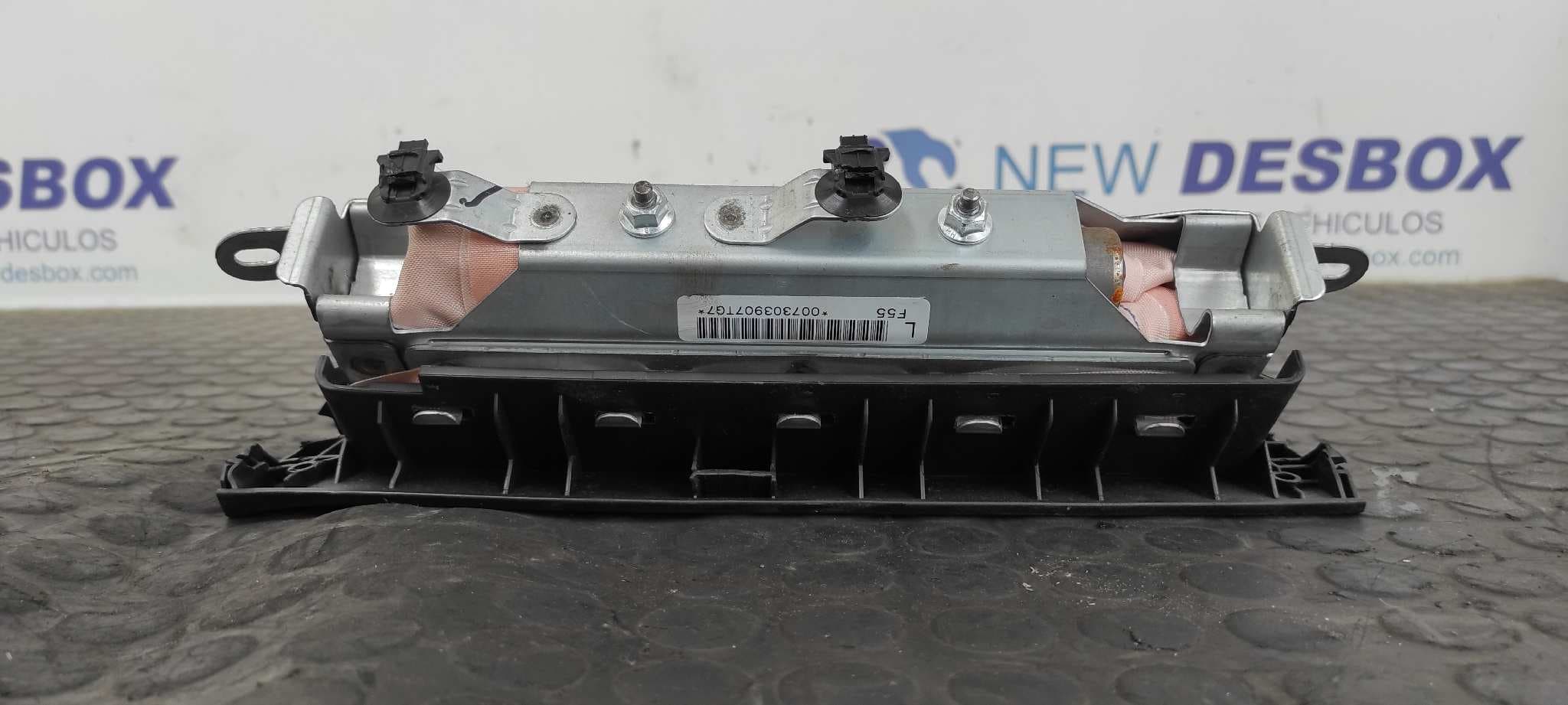 Recambio de AIRBAG DELANTERO IZQUIERDO para TOYOTA YARIS (KSP9/SCP9/NLP9) Básico 1KRFE referencia OEM IAM 305477010FKAAE   - ROJO 2