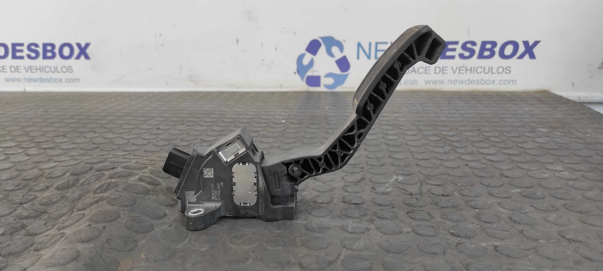 Recambio de POTENCIOMETRO PEDAL para TOYOTA YARIS (KSP9/SCP9/NLP9) Básico 1KRFE referencia OEM IAM 781100D010   - ROJO 4