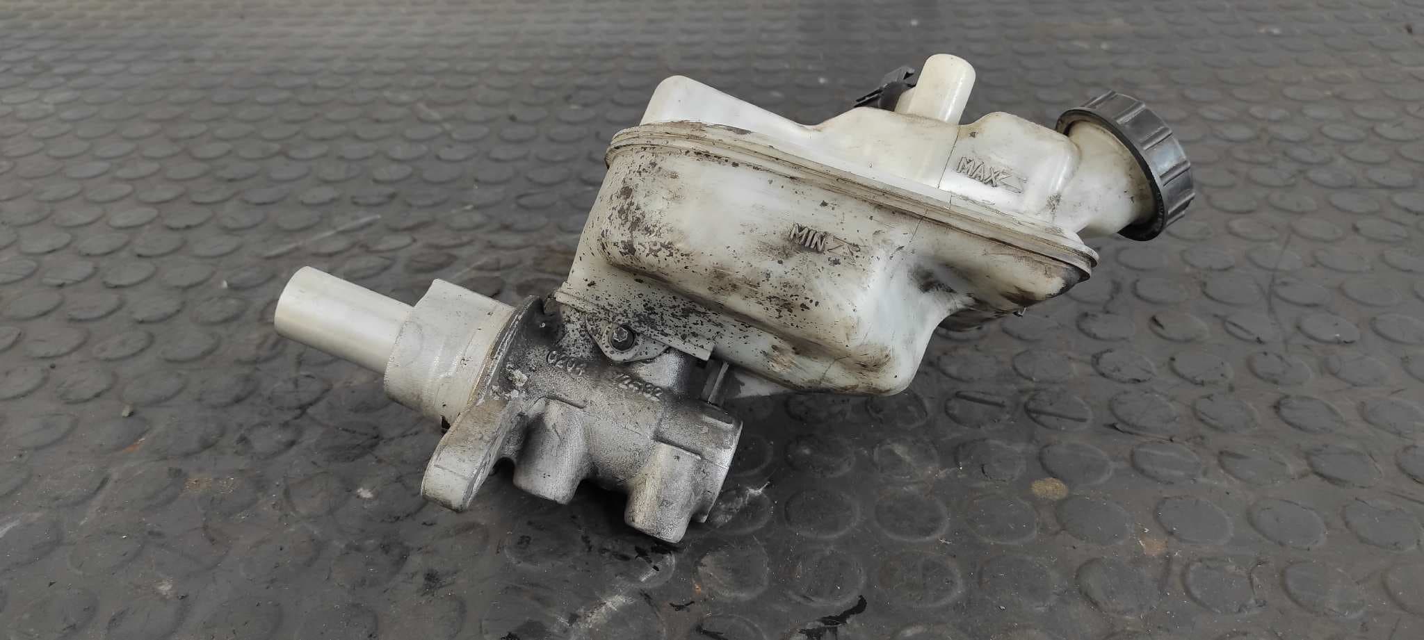 Recambio de BOMBA FRENO para FORD TRANSIT CAJA ABIERTA '06 FT 330 K   Cabina simple, corta H9FB referencia OEM IAM 0204051174   - BLANCO 8