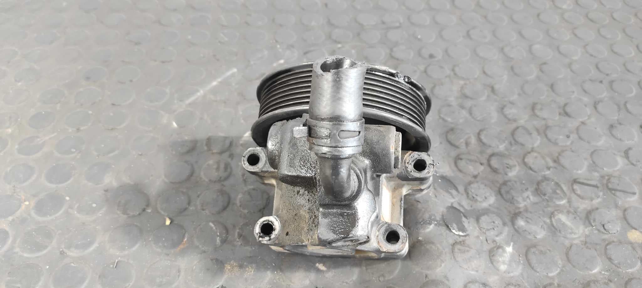 Recambio de BOMBA DIRECCION para FORD TRANSIT CAJA ABIERTA '06 FT 330 K   Cabina simple, corta H9FB referencia OEM IAM YC1E3A733AC   - BLANCO 9