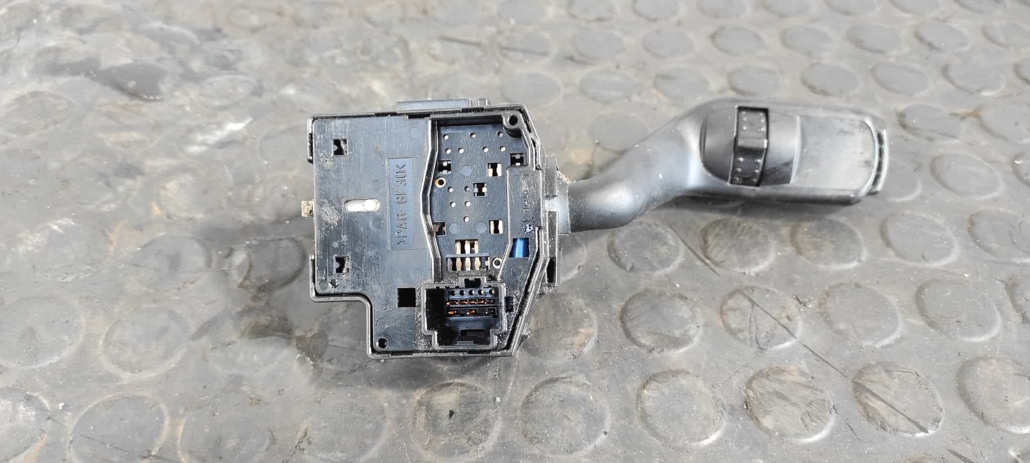 Recambio de MANDO INTERMITENTES para FORD TRANSIT CAJA ABIERTA '06 FT 330 K   Cabina simple, corta H9FB referencia OEM IAM 17D940   - BLANCO 3