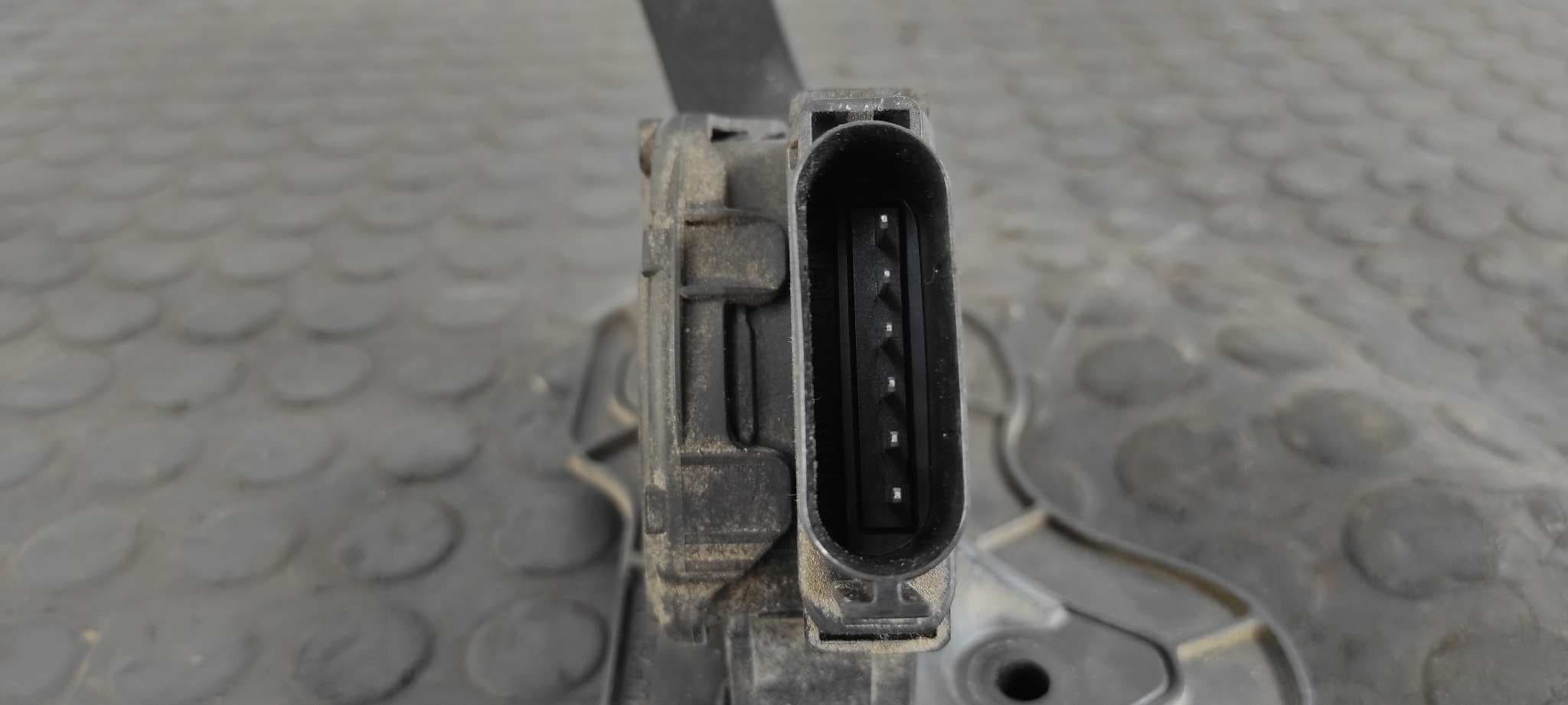 Recambio de POTENCIOMETRO PEDAL para FORD TRANSIT CAJA ABIERTA '06 FT 330 K   Cabina simple, corta H9FB referencia OEM IAM 6C119F836CB   - BLANCO 7