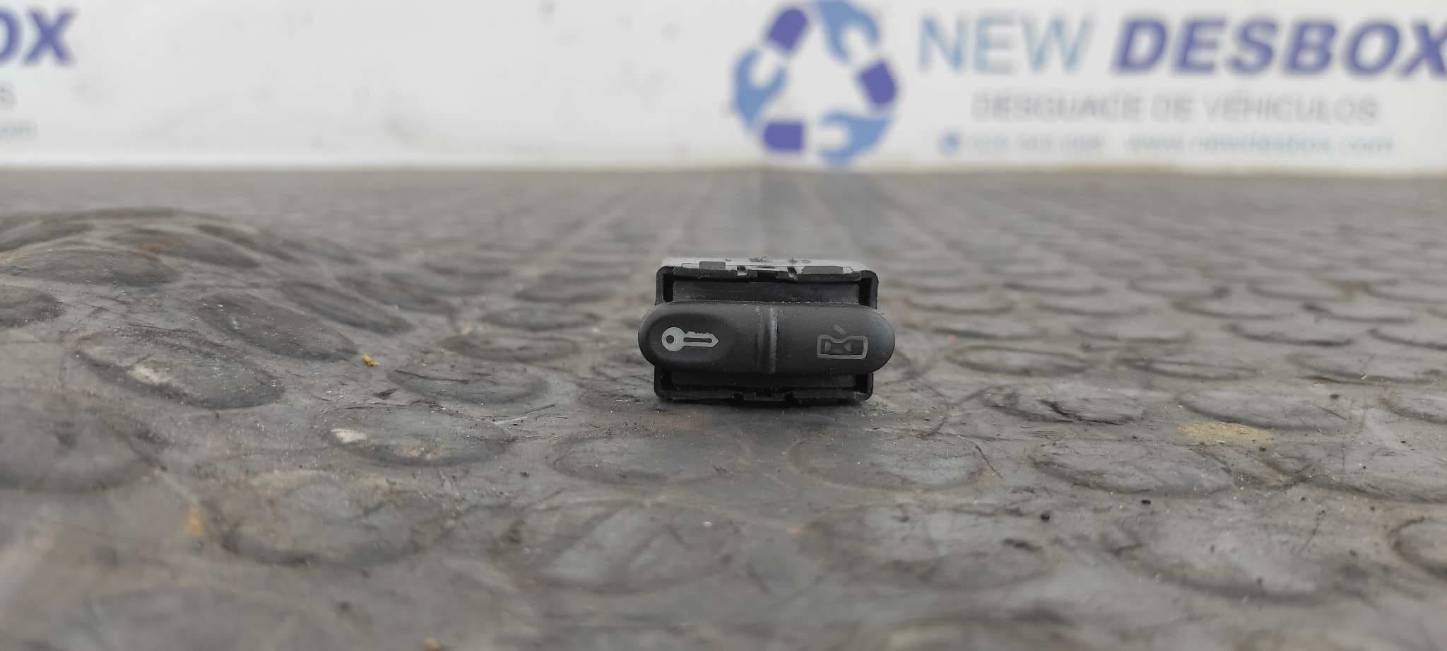 Recambio de INTERRUPTOR para SEAT IBIZA (6K1) Signo AUA referencia OEM IAM 6H0962125A   - BLANCO