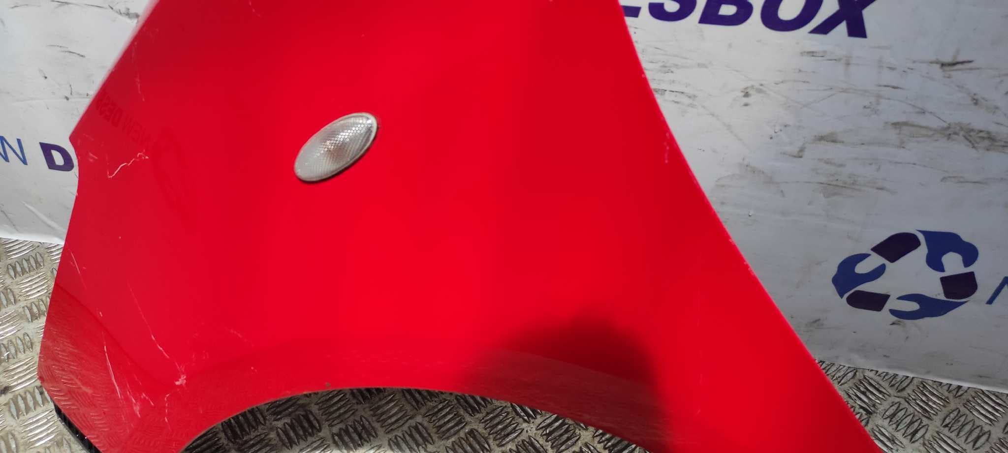Recambio de ALETA DELANTERA IZQUIERDA para TOYOTA YARIS (KSP9/SCP9/NLP9) Básico 1KRFE referencia OEM IAM    - ROJO 6