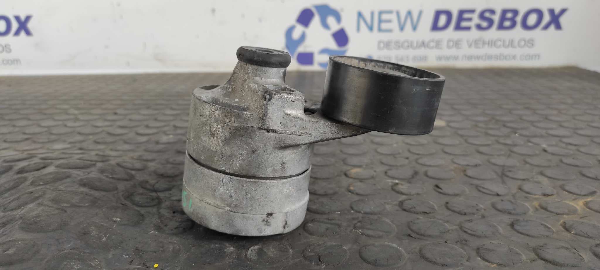 Recambio de TENSOR CORREA AUXILIAR para FORD TRANSIT CAJA ABIERTA '06 FT 330 K   Cabina simple, corta H9FB referencia OEM IAM    - BLANCO 2