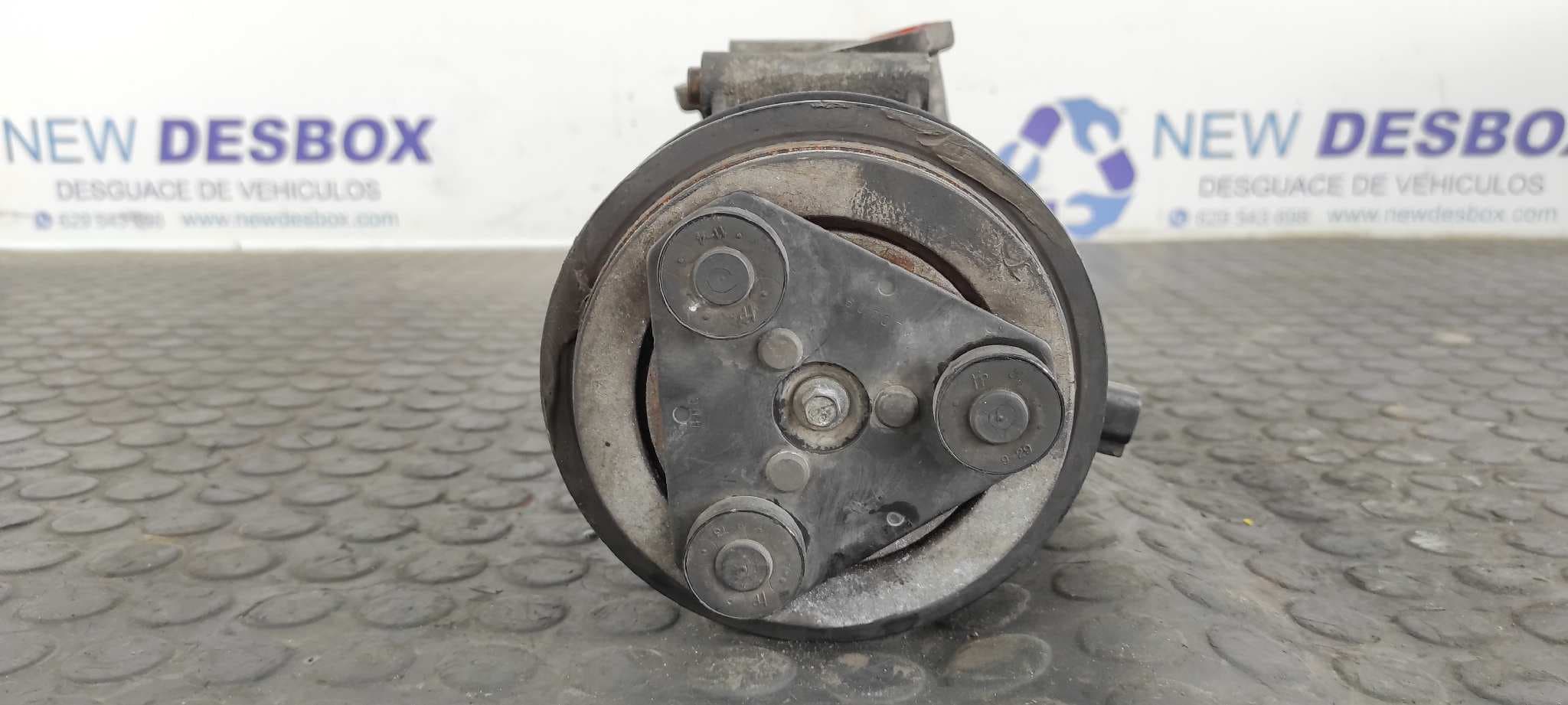 Recambio de COMPRESOR AIRE ACONDICIONADO para FORD TRANSIT CAJA ABIERTA '06 FT 330 K   Cabina simple, corta H9FB referencia OEM IAM 3M5HAG   - BLANCO 2