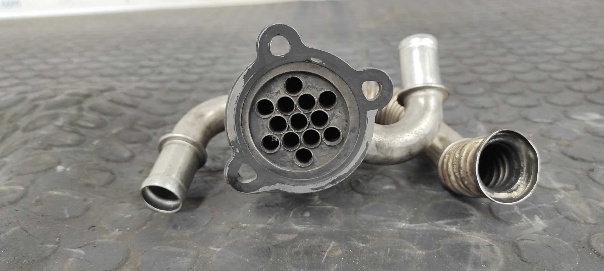Recambio de ENFRIADOR EGR para OPEL MERIVA Cosmo Z13DTJ referencia OEM IAM 55197846   - GRIS 4