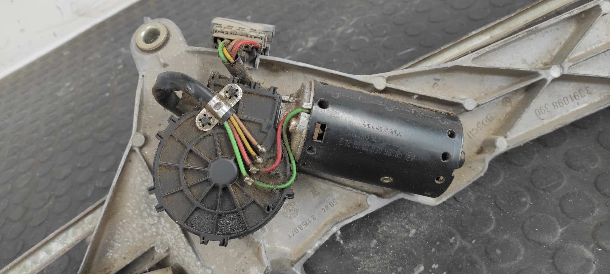 Recambio de MOTOR LIMPIA DELANTERO para MERCEDES-BENZ CLASE S (W220) BERLINA OM628960 referencia OEM IAM 0390241435   - NEGRO 3