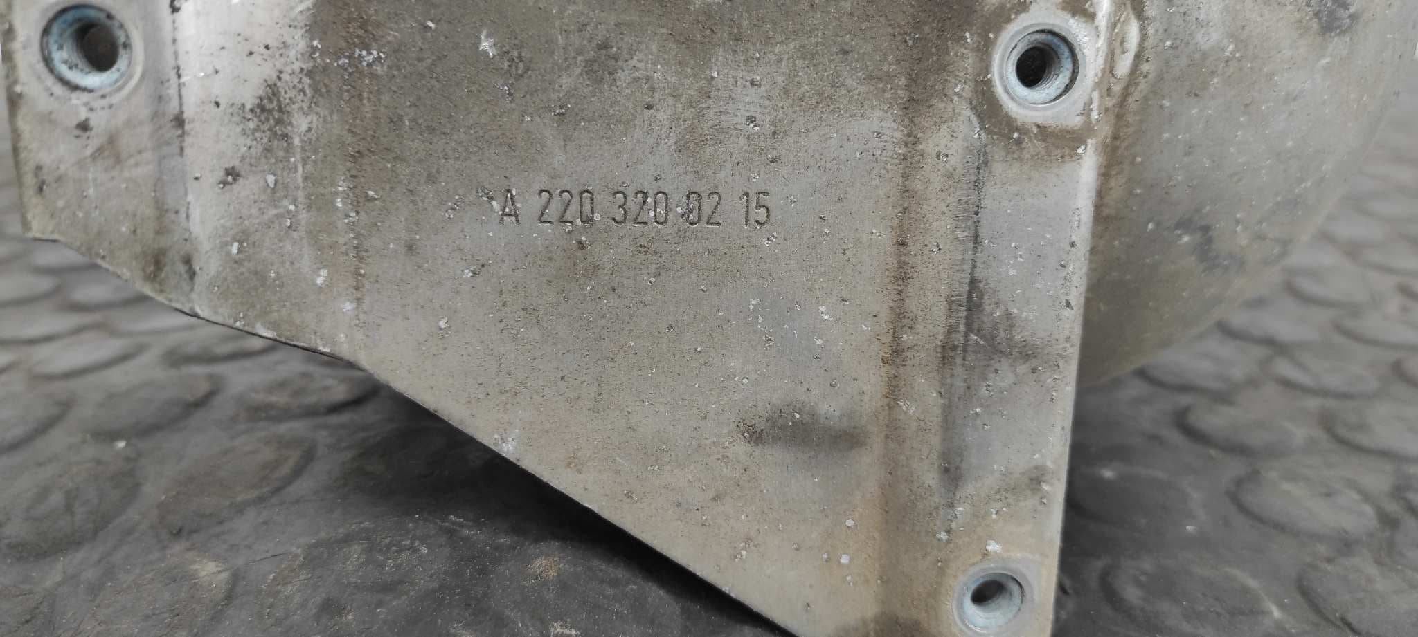 Recambio de ACUMULADOR CENTRAL AMORTIGUACION para MERCEDES-BENZ CLASE S (W220) BERLINA 400 CDI (220.028) OM628960 referencia OEM IAM A2203200215   - NEGRO 2