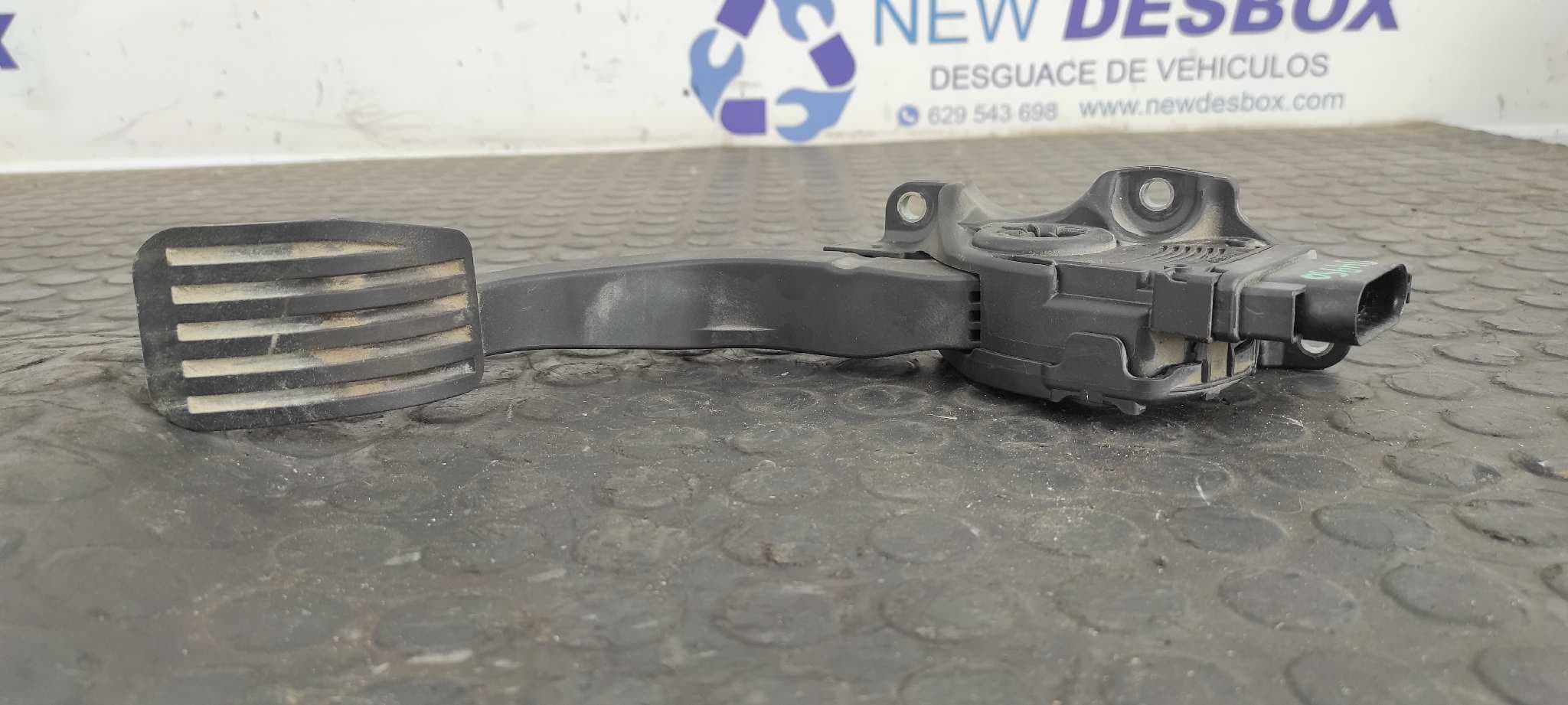 Recambio de POTENCIOMETRO PEDAL para FORD S-MAX (CA1) Titanium (03.2010->) QXWB referencia OEM IAM 6G929F836JC   - GRANATE 3