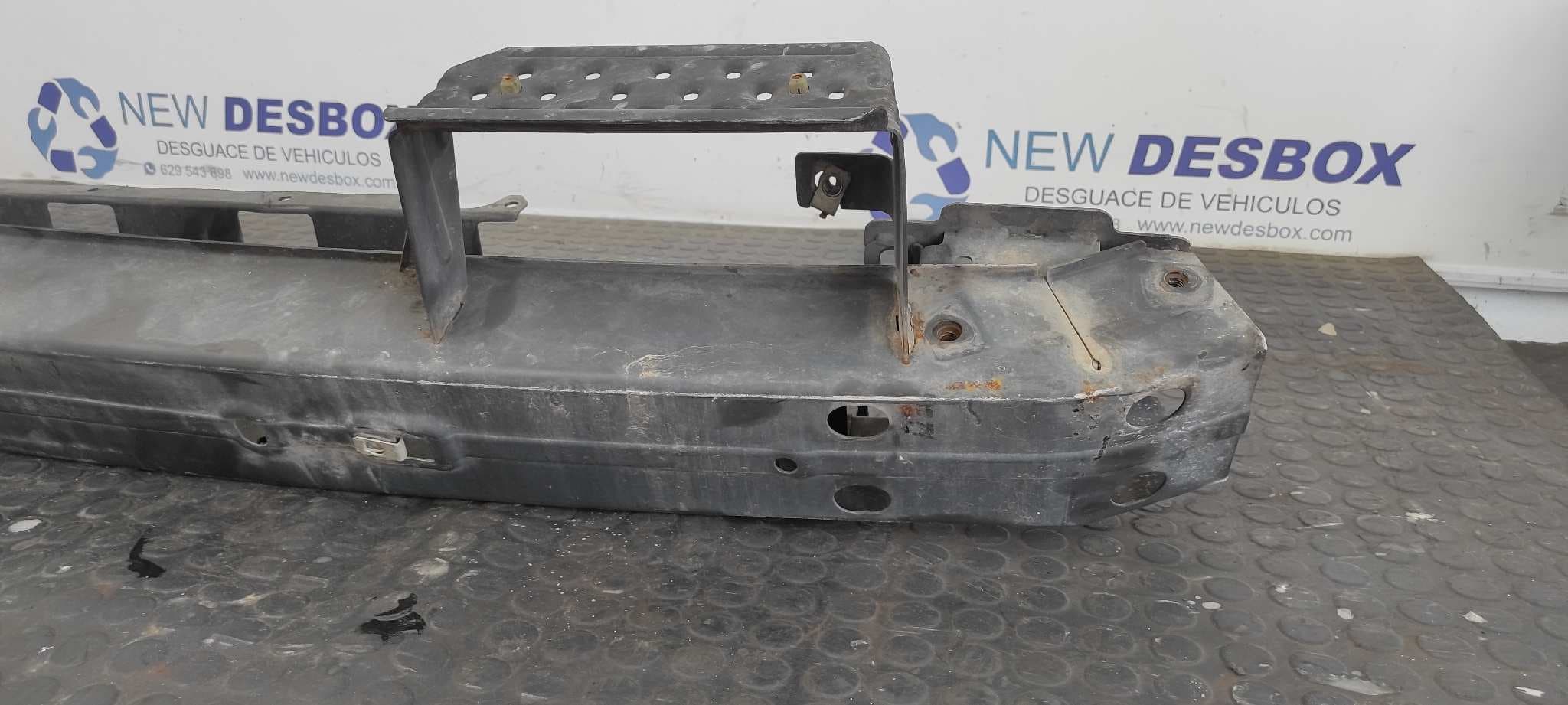 Recambio de REFUERZO PARAGOLPES DELANTERO para FORD TRANSIT CAJA ABIERTA '06 FT 330 K   Cabina simple, corta H9FB referencia OEM IAM 6C1117K876CE   - BLANCO 3