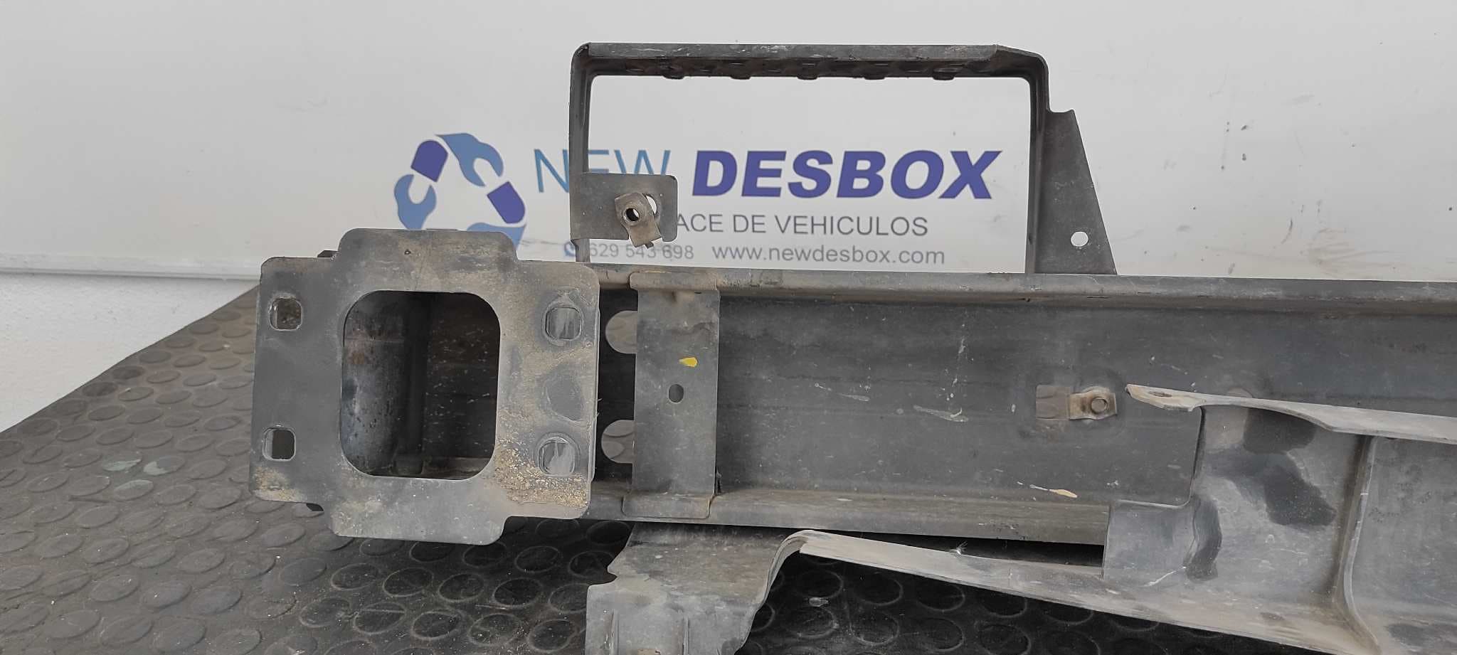 Recambio de REFUERZO PARAGOLPES DELANTERO para FORD TRANSIT CAJA ABIERTA '06 FT 330 K   Cabina simple, corta H9FB referencia OEM IAM 6C1117K876CE   - BLANCO 9