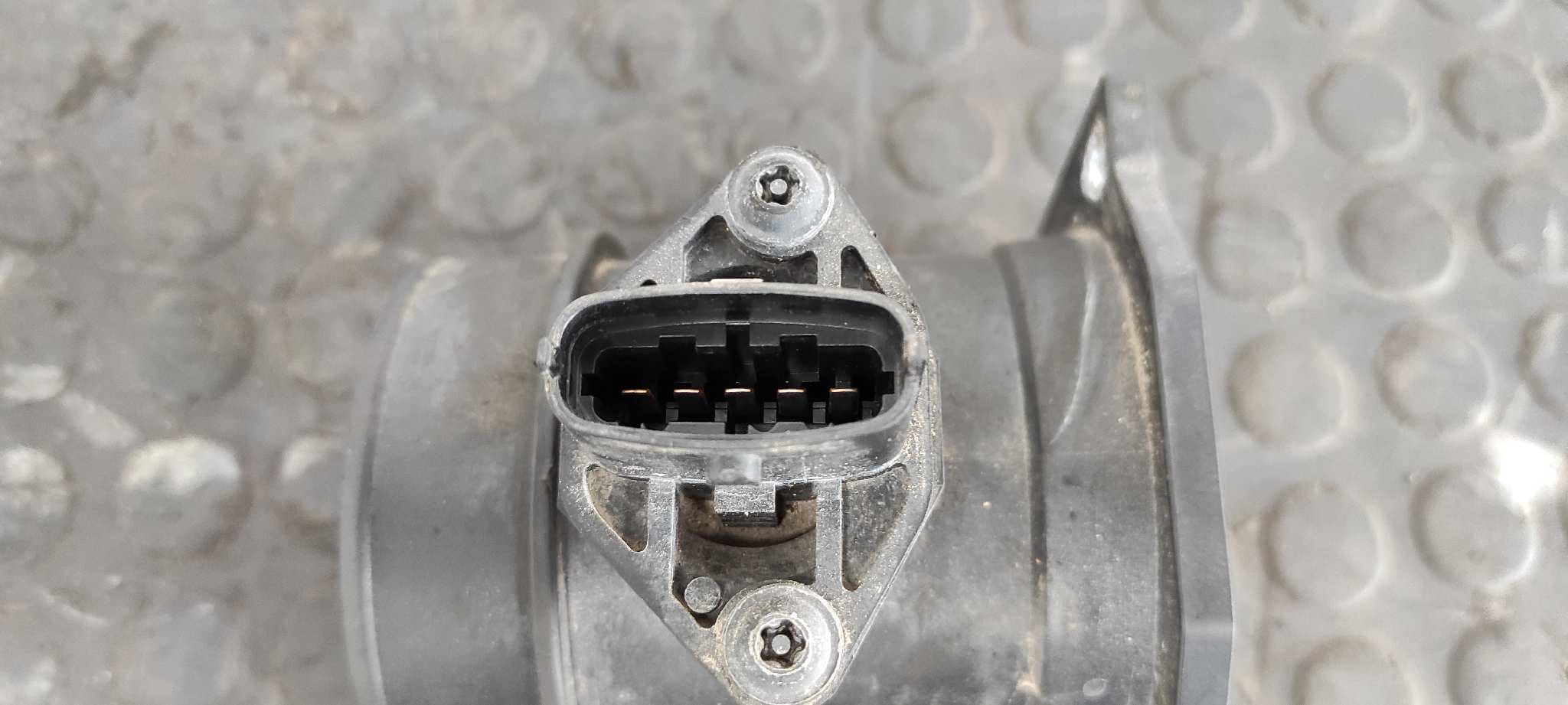 Recambio de CAUDALIMETRO para NISSAN TERRANO/TERRANO.II (R20) TD27 referencia OEM IAM 226807F425   - BLANCO 2