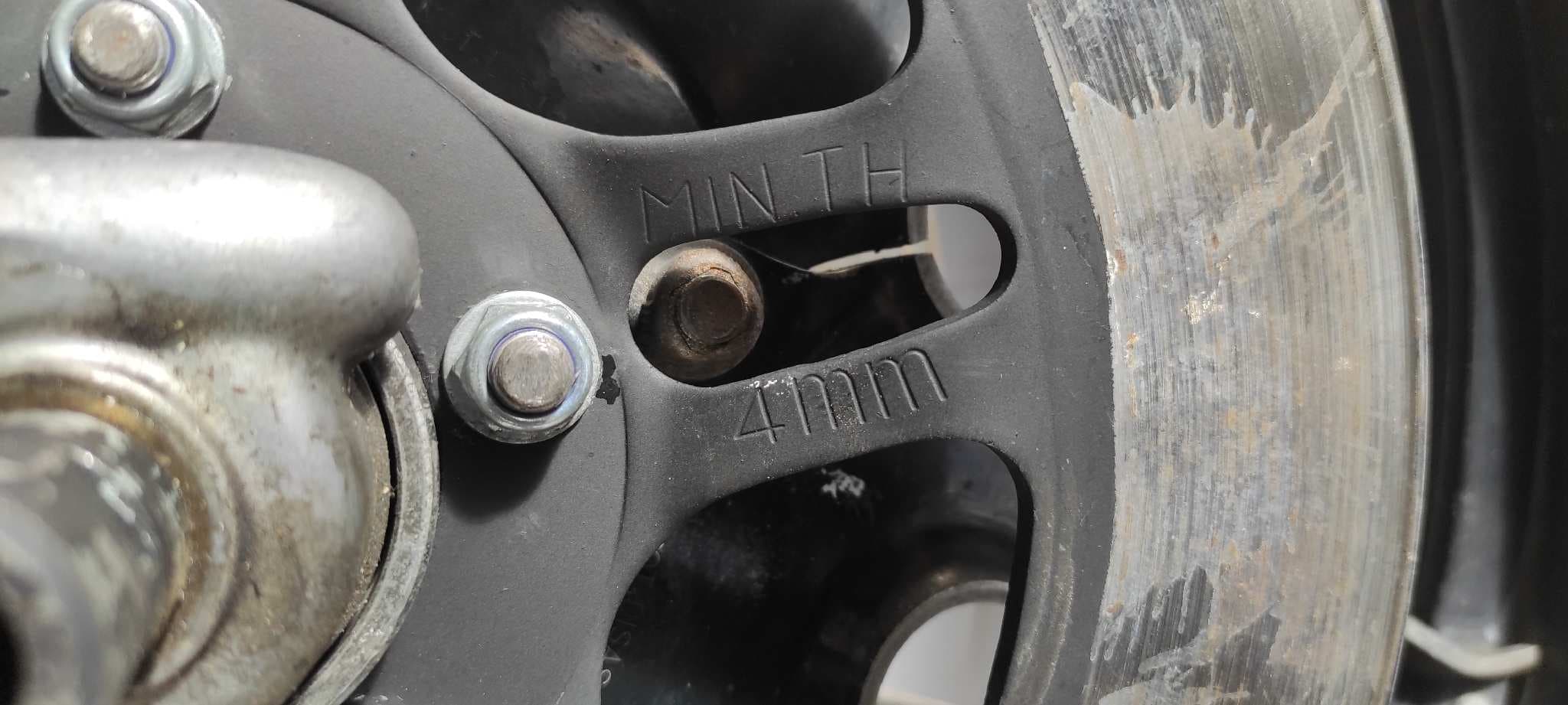 Recambio de LLANTA para HONDA CB 900 referencia OEM IAM 100 90 19 57H 7