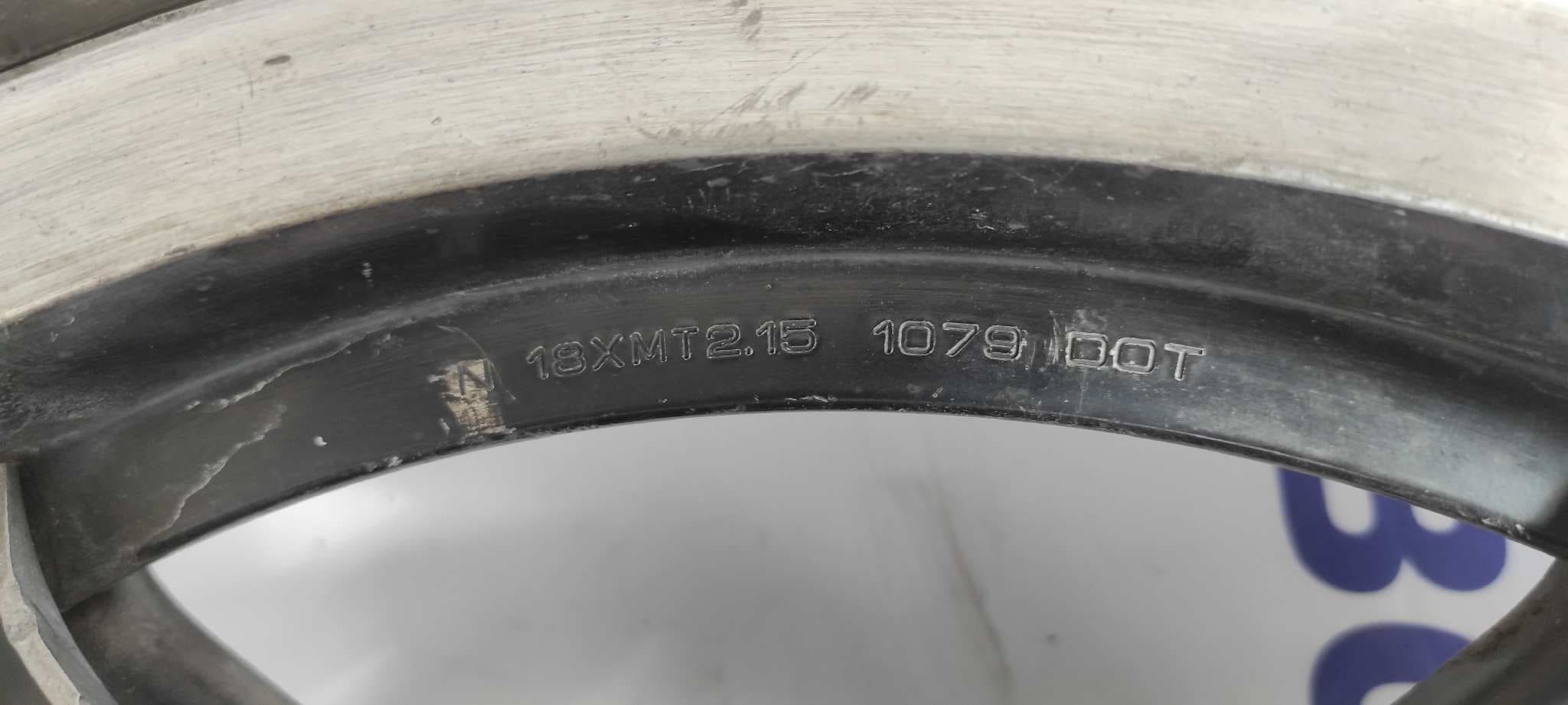Recambio de LLANTA para HONDA CB 900 referencia OEM IAM 3