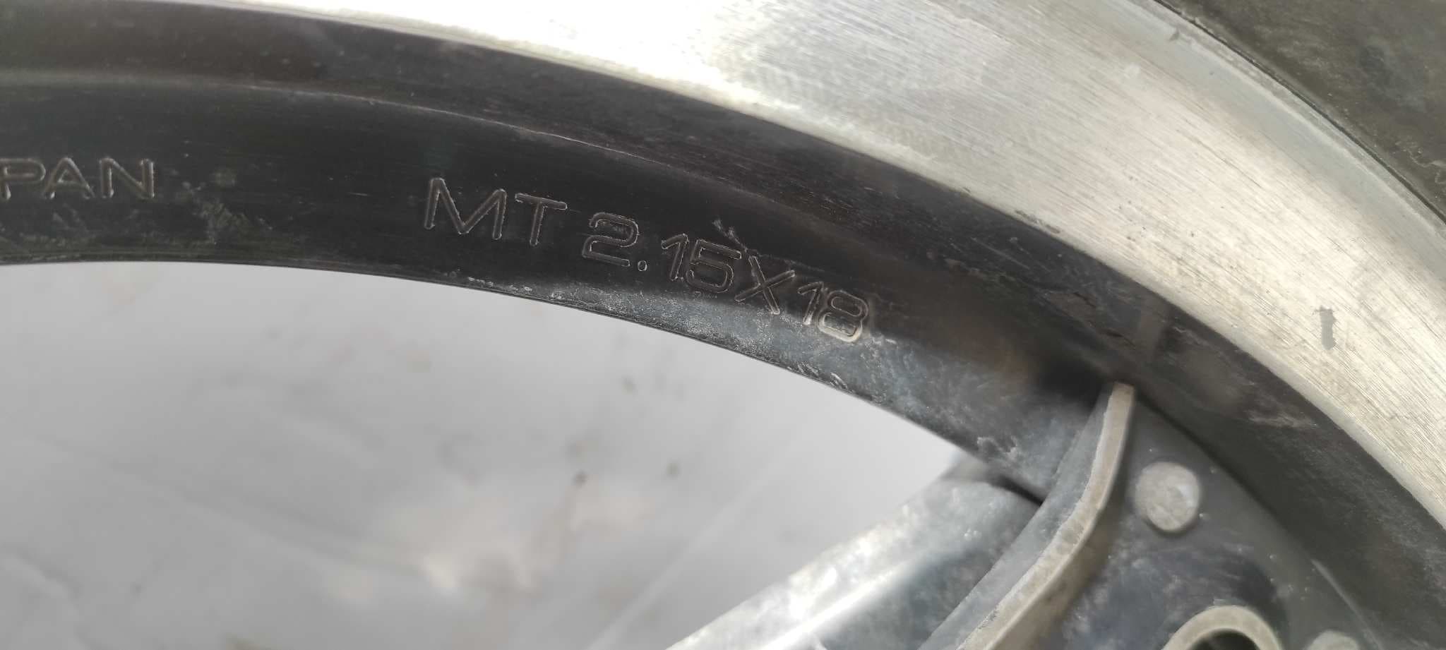 Recambio de LLANTA para HONDA CB 900 referencia OEM IAM 5
