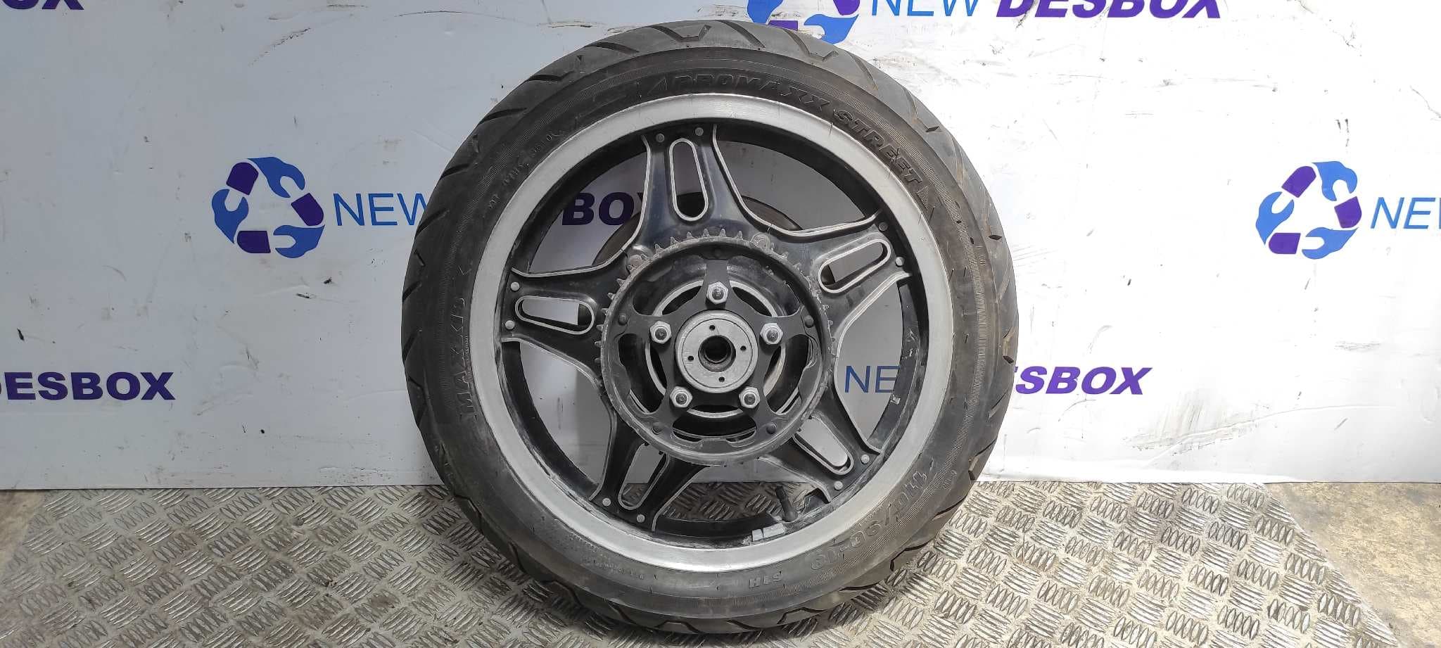 Recambio de LLANTA para HONDA CB 900 referencia OEM IAM 4
