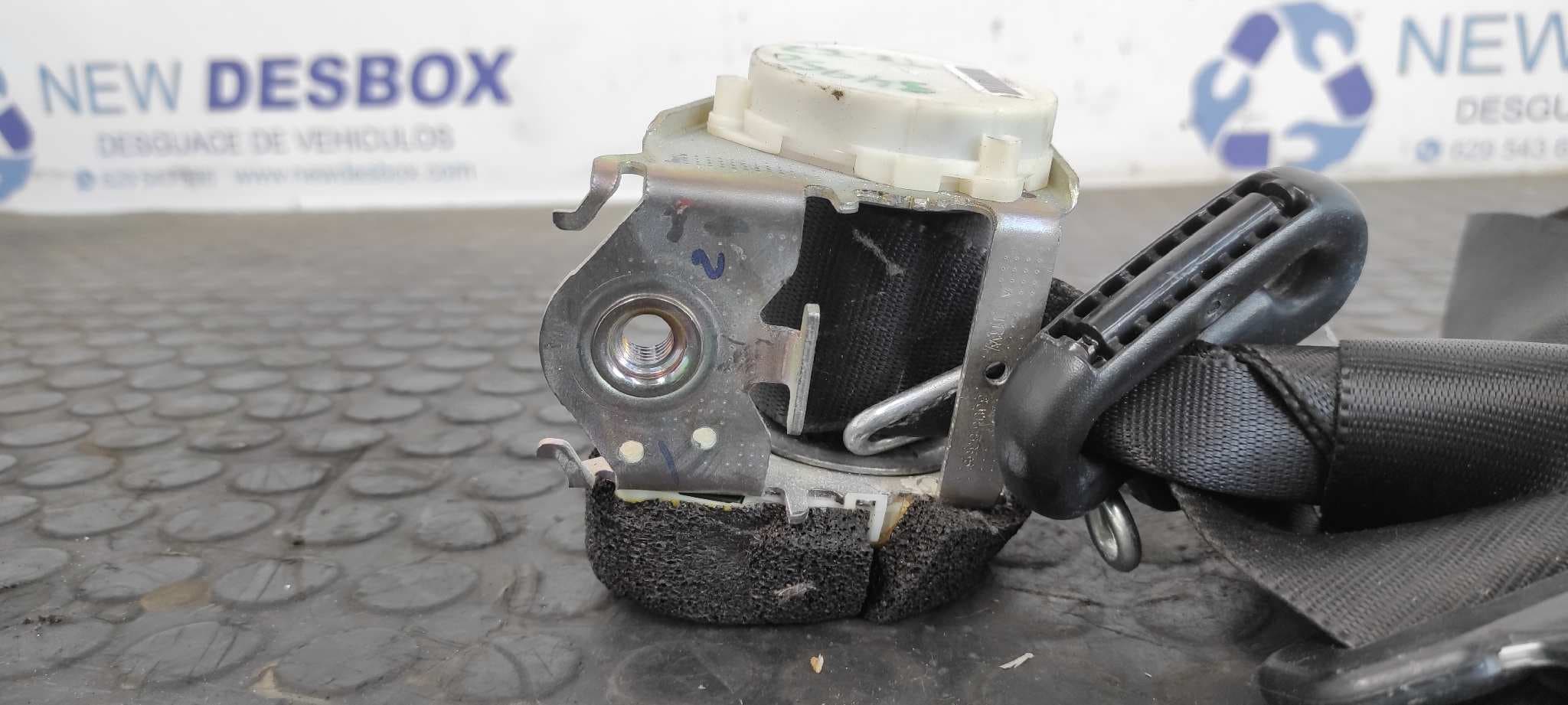 Recambio de CINTURON TRASERO IZQUIERDO para FORD S-MAX (CA1) Titanium (03.2010->) QXWB referencia OEM IAM 611B69G   - GRANATE 4