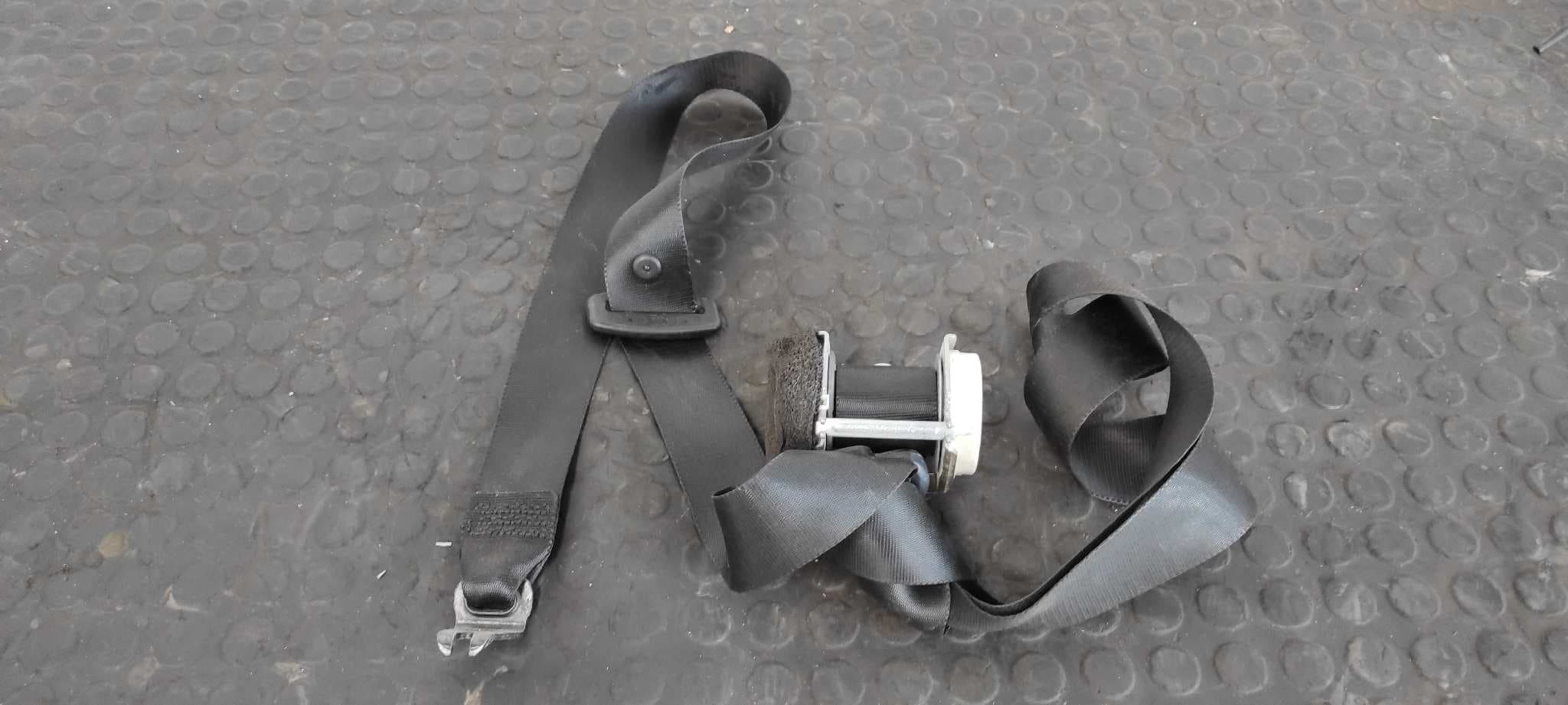 Recambio de CINTURON TRASERO DERECHO para FORD S-MAX (CA1) Titanium (03.2010->) QXWB referencia OEM IAM 611B68M   - GRANATE