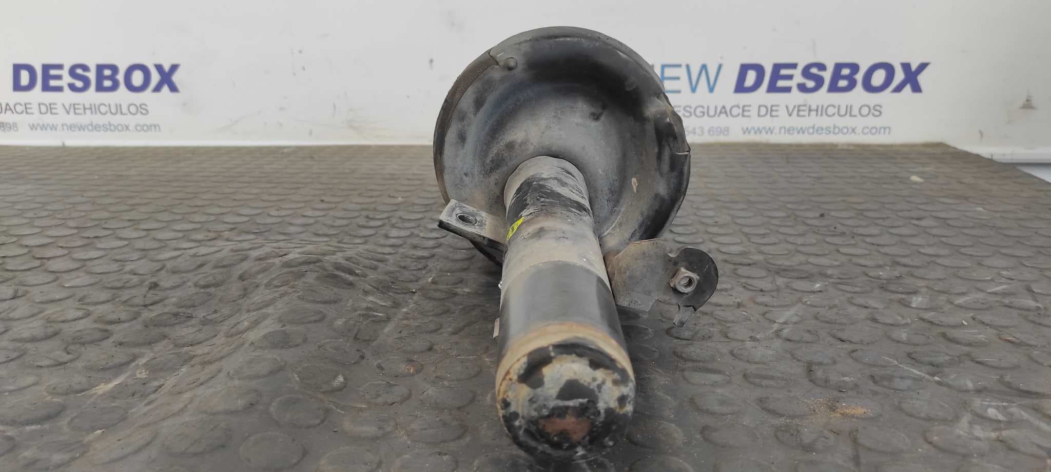 Recambio de AMORTIGUADOR DELANTERO DERECHO para FORD GRAND C-MAX Titanium UFDB referencia OEM IAM AV6118045CCE   - BLANCO 5