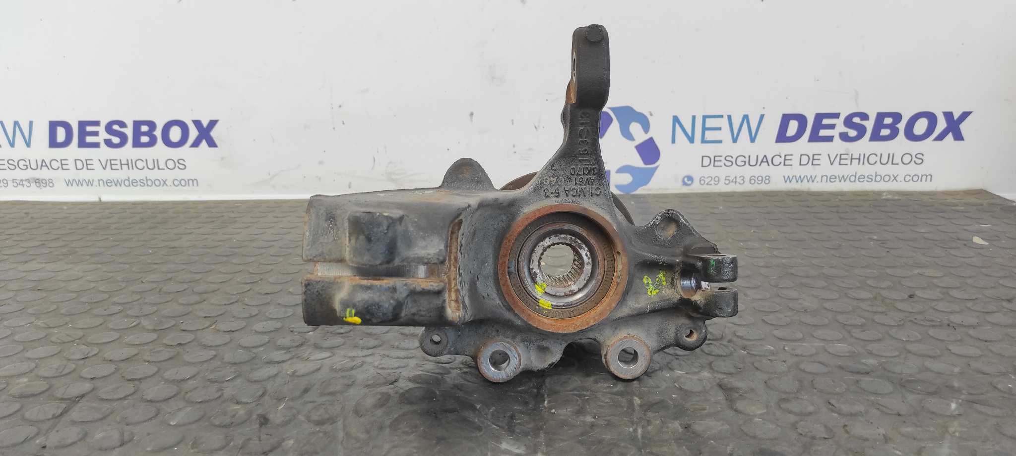 Recambio de MANGUETA DELANTERA DERECHA para FORD GRAND C-MAX Titanium UFDB referencia OEM IAM AV613K170   - BLANCO 5