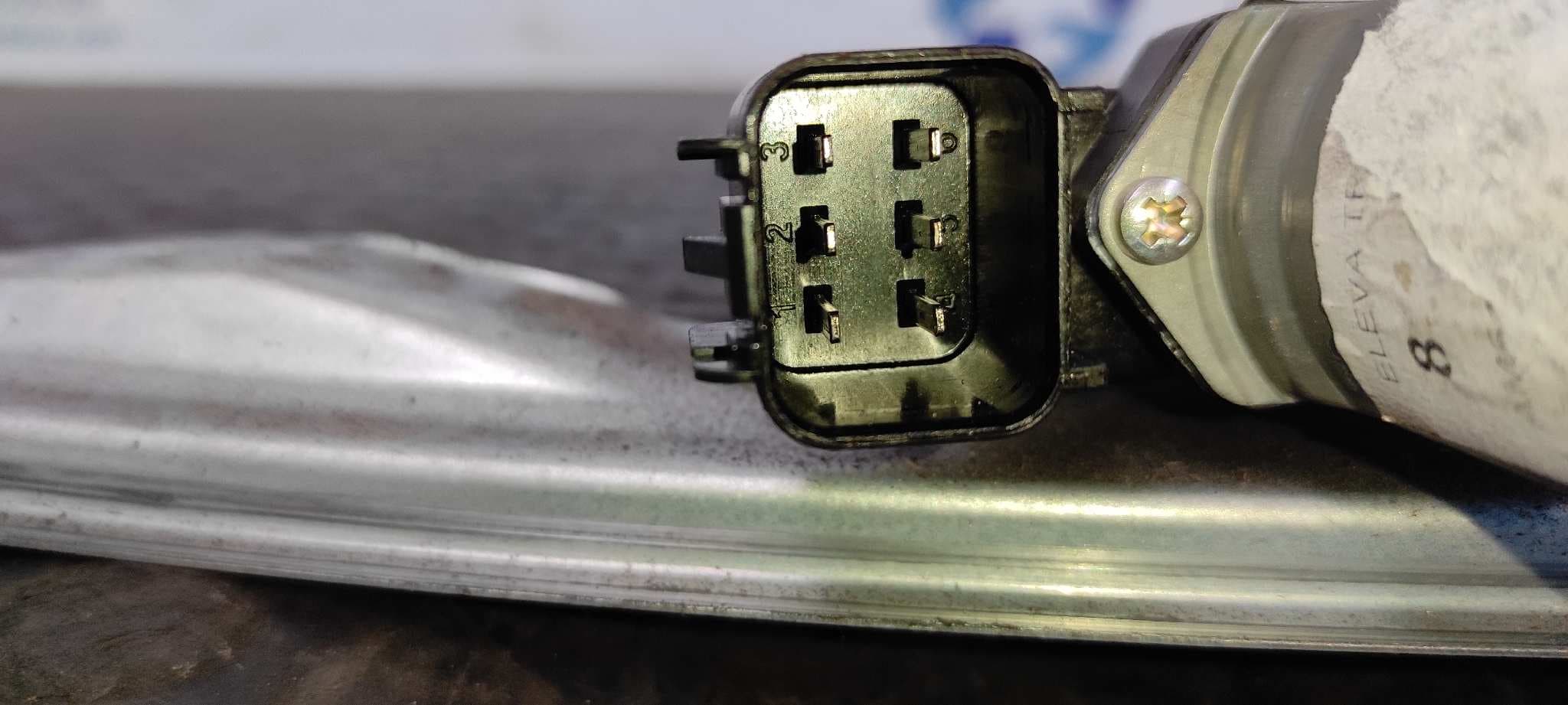 Recambio de ELEVALUNAS TRASERO DERECHO para FORD GRAND C-MAX UFDB referencia OEM IAM 920400104   - BLANCO 2