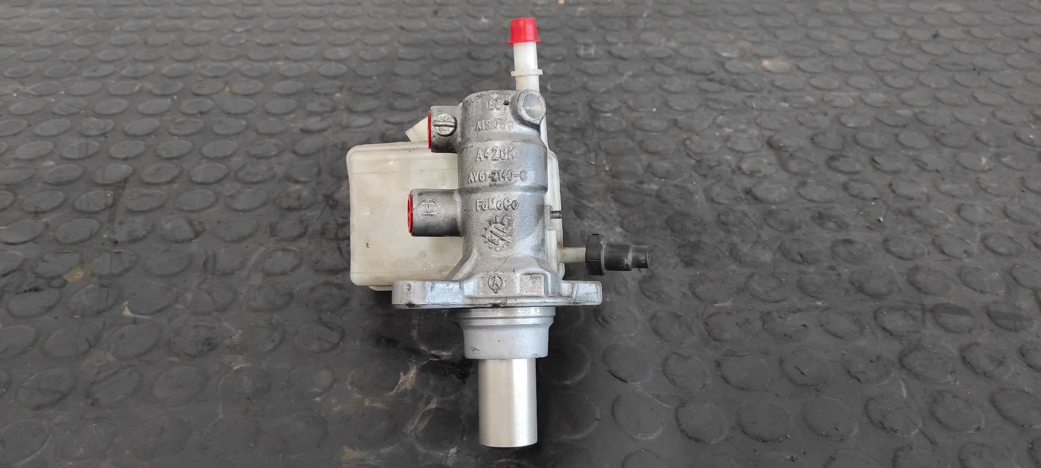 Recambio de BOMBA FRENO para FORD GRAND C-MAX UFDB referencia OEM IAM AV612140G   - BLANCO 4