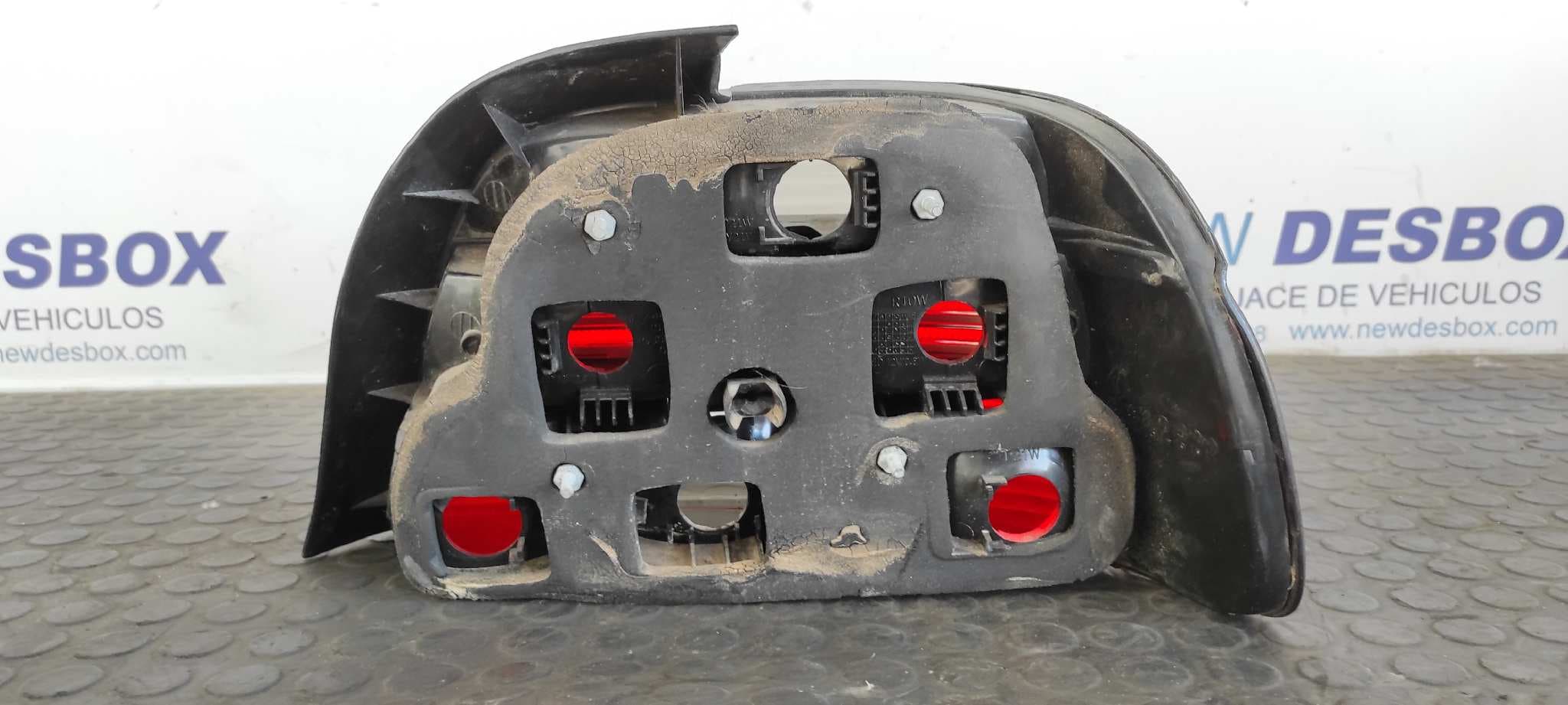 Recambio de PILOTO TRASERO IZQUIERDO para BMW SERIE 5 BERLINA (E39) 2.8 24V CAT M57D25 referencia OEM IAM 8363565   - AZUL 11