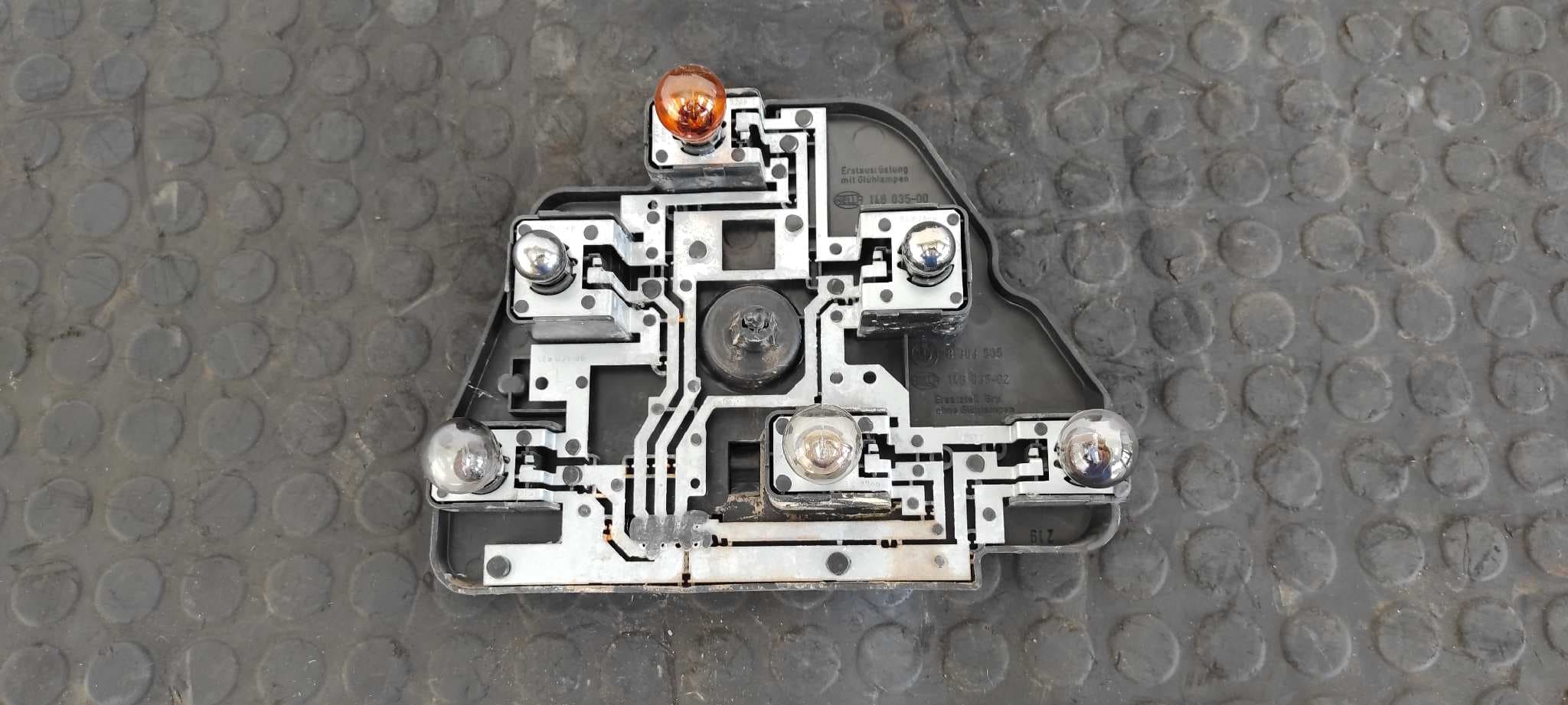 Recambio de PILOTO TRASERO IZQUIERDO para BMW SERIE 5 BERLINA (E39) 2.8 24V CAT M57D25 referencia OEM IAM 8363565   - AZUL 6