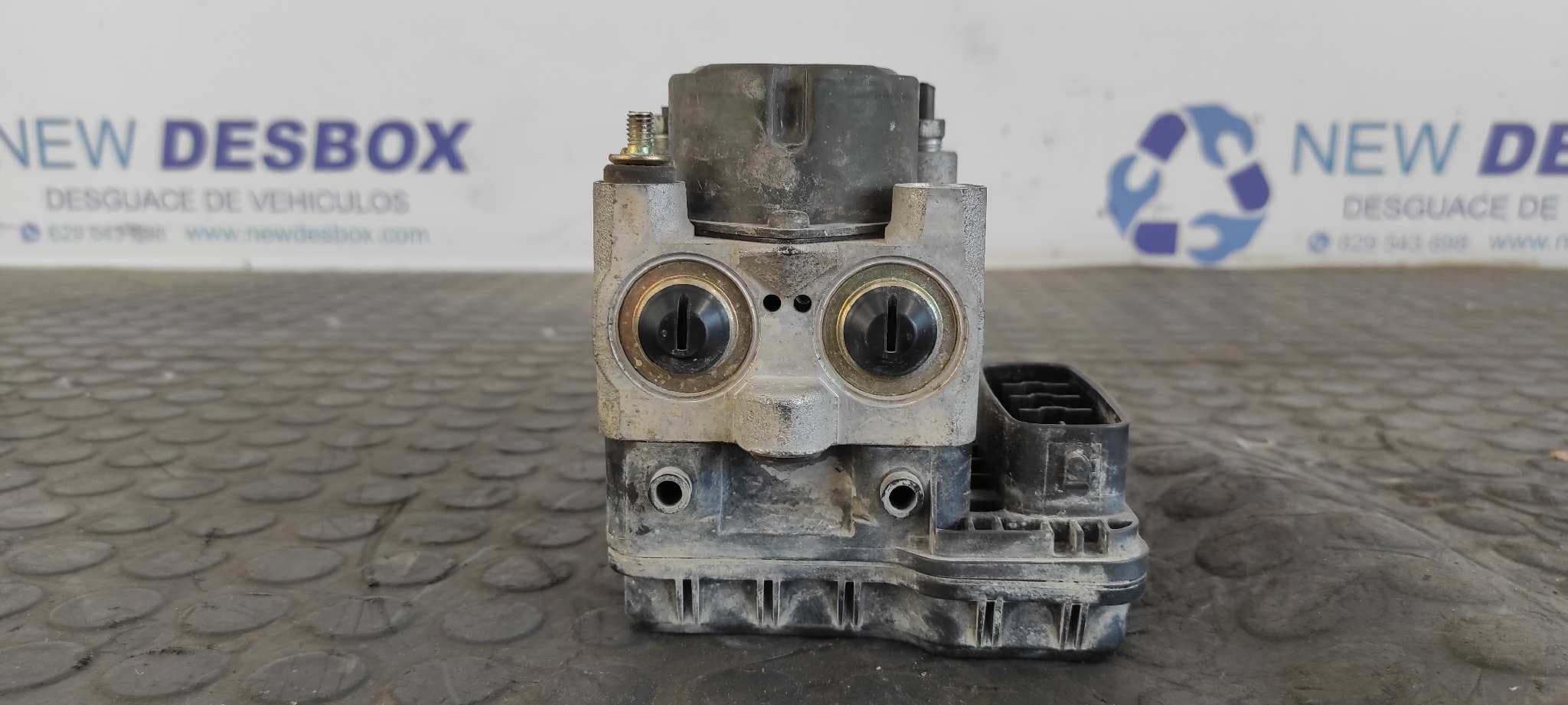 Recambio de ABS para TOYOTA RAV 4 (A2) 1ZZFE referencia OEM IAM 4451042070   - GRIS 4