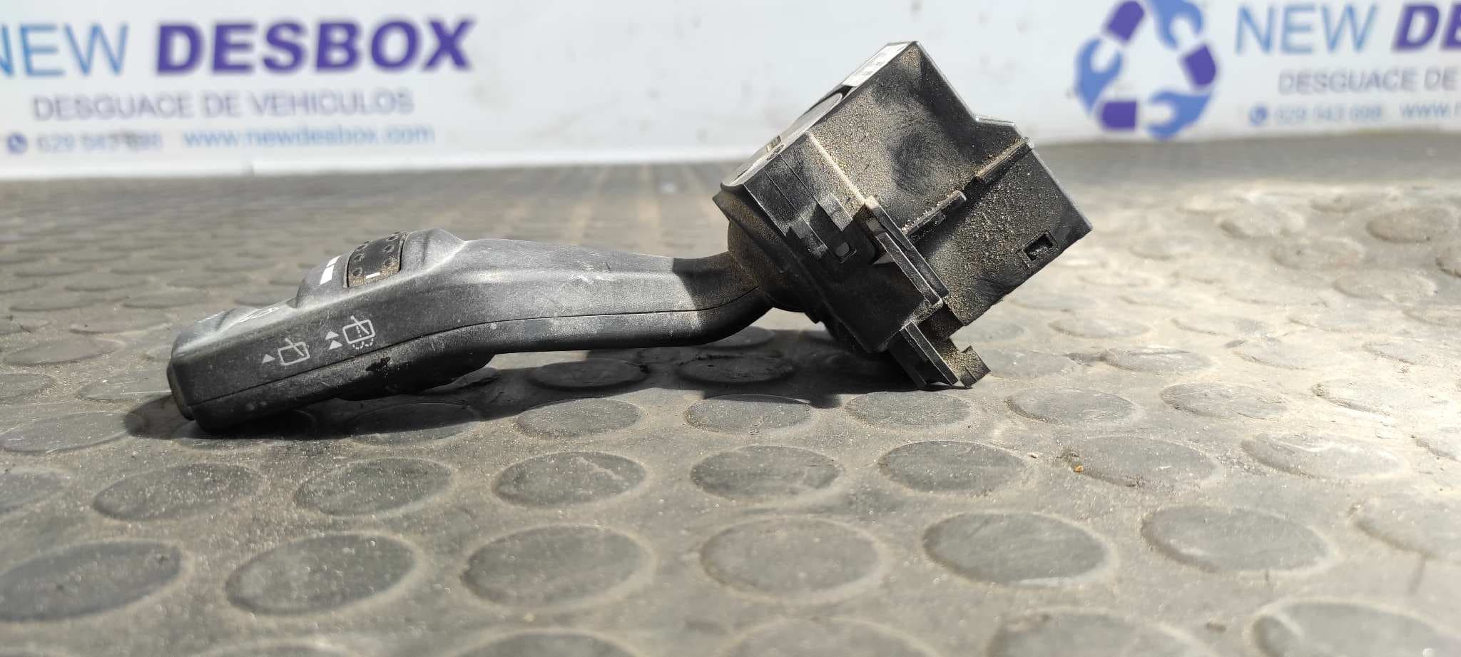 Recambio de MANDO LIMPIA para FORD S-MAX (CA1) Titanium (03.2010->) QXWB referencia OEM IAM 6G9T17A553AE   - BLANCO 4