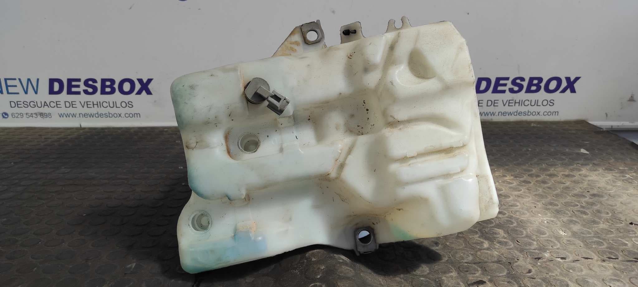 Recambio de DEPOSITO LIMPIA para FORD GRAND C-MAX Titanium UFDB referencia OEM IAM AV6113K175A   - BLANCO 5