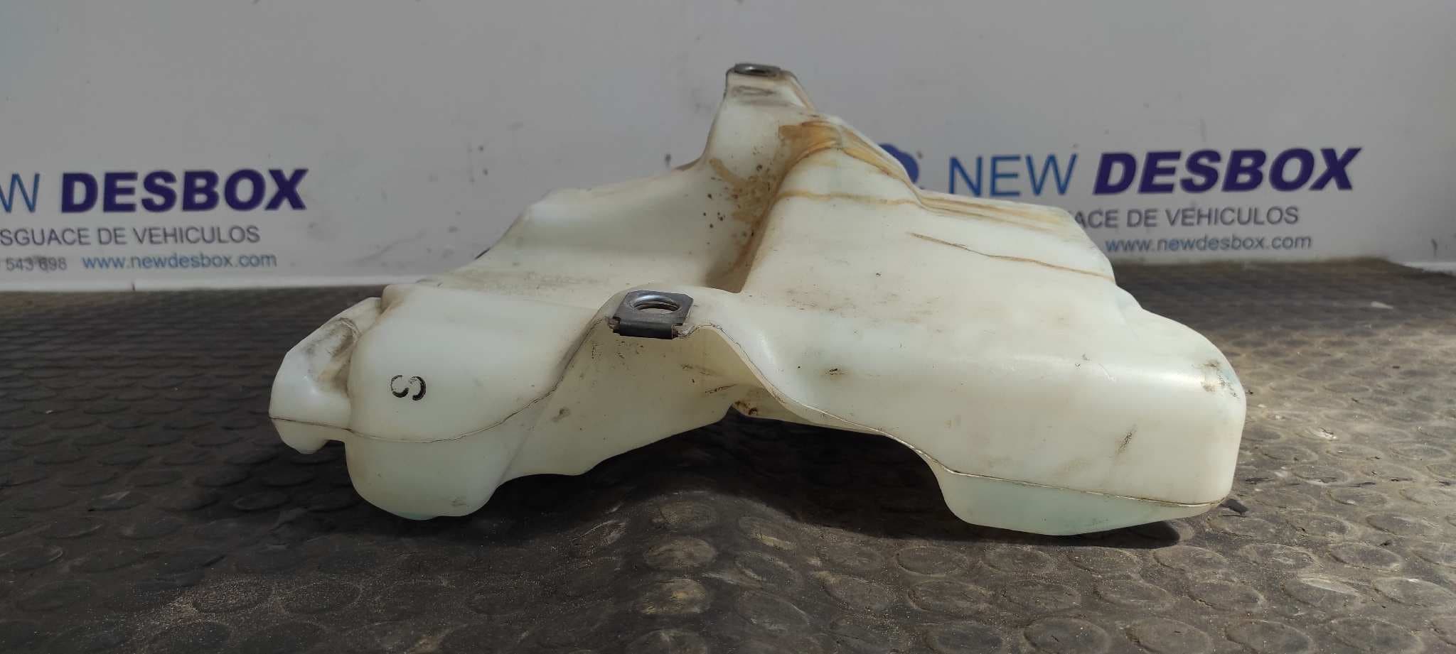 Recambio de DEPOSITO LIMPIA para FORD GRAND C-MAX Titanium UFDB referencia OEM IAM AV6113K175A   - BLANCO 7