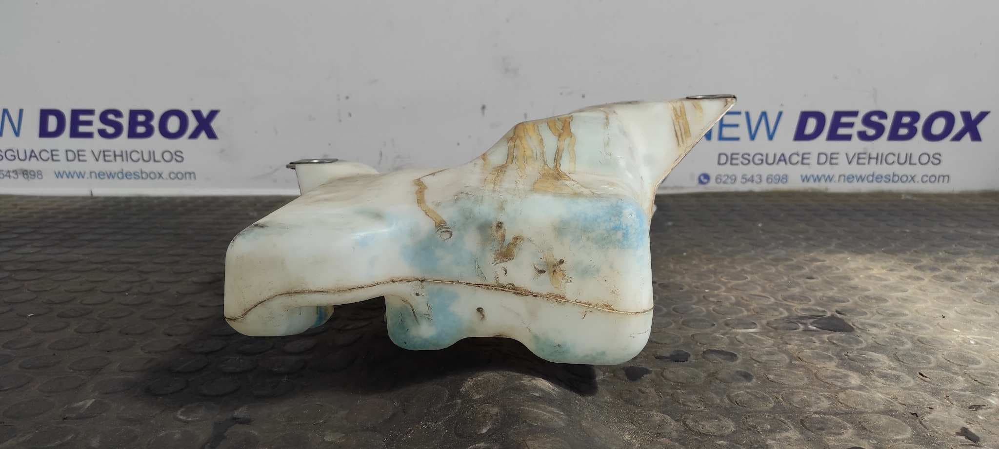 Recambio de DEPOSITO LIMPIA para FORD GRAND C-MAX Titanium UFDB referencia OEM IAM AV6113K175A   - BLANCO 3