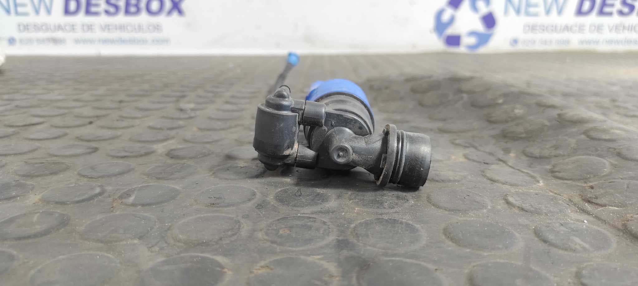 Recambio de BOMBA LIMPIA para FORD GRAND C-MAX Titanium UFDB referencia OEM IAM AV6113K082AA   - BLANCO 5
