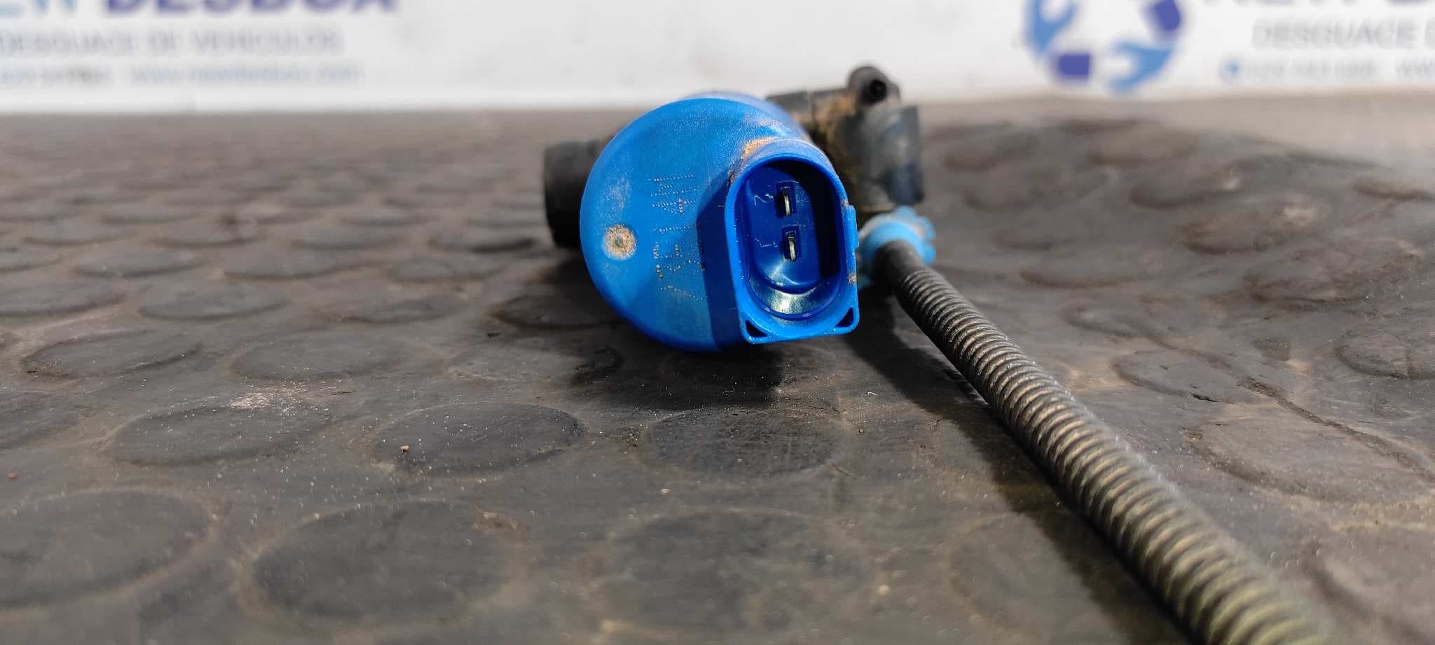 Recambio de BOMBA LIMPIA para FORD GRAND C-MAX Titanium UFDB referencia OEM IAM AV6113K082AA   - BLANCO 6