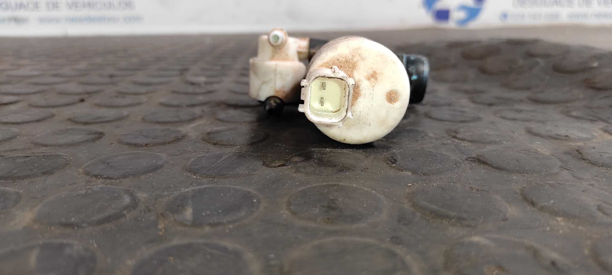 Recambio de BOMBA LIMPIA para FORD GRAND C-MAX Titanium UFDB referencia OEM IAM BK2117K624BA   - BLANCO 4