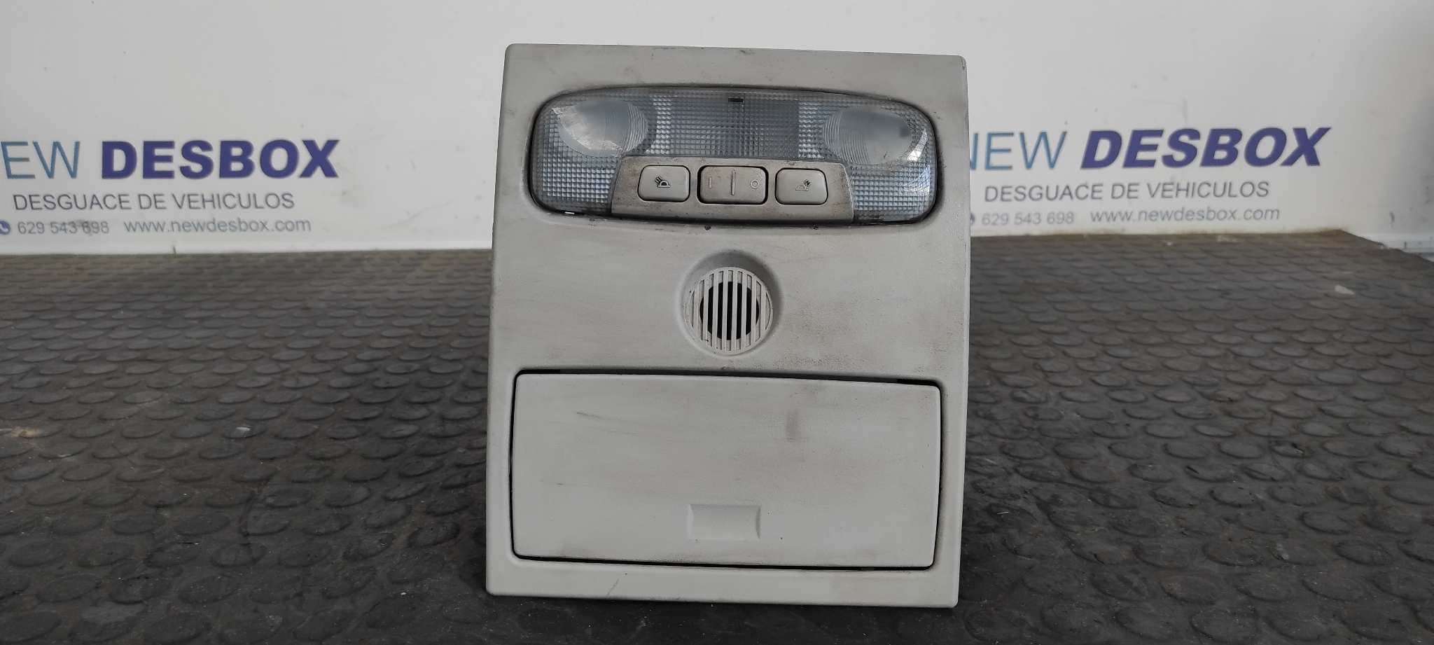 Recambio de LUZ INTERIOR para FORD S-MAX (CA1) Titanium (03.2010->) QXWB referencia OEM IAM 8A6A3K767AB   - BLANCO