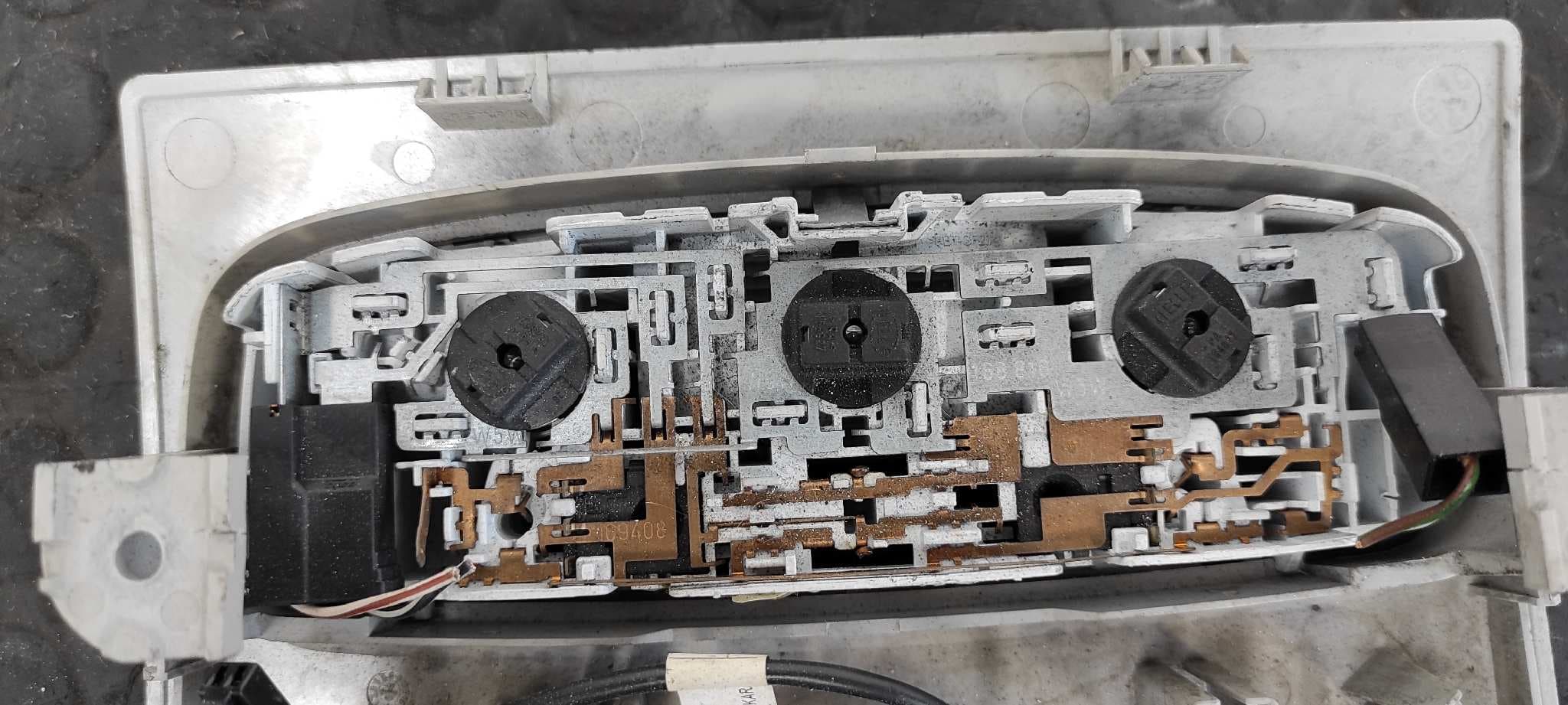 Recambio de LUZ INTERIOR para FORD S-MAX (CA1) Titanium (03.2010->) QXWB referencia OEM IAM 8A6A3K767AB   - BLANCO 9