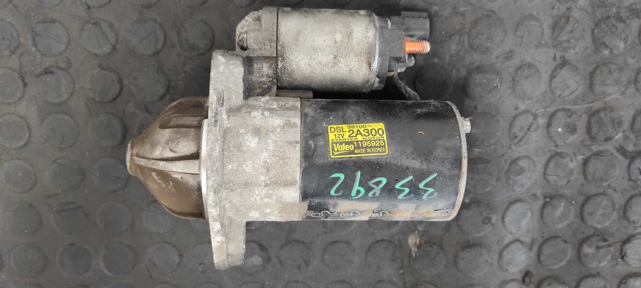 Recambio de MOTOR ARRANQUE para KIA SOUL 1.6 CRDi CAT D4FB referencia OEM IAM 361002A300   - BLANCO