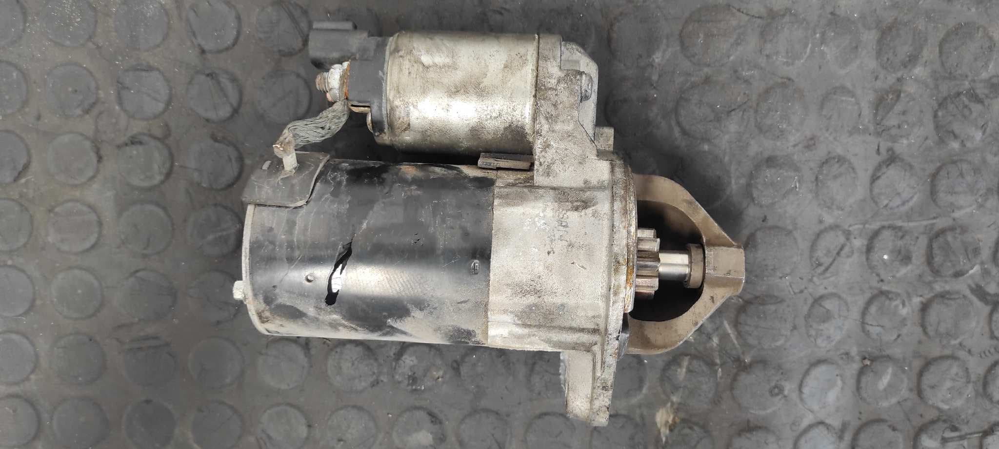 Recambio de MOTOR ARRANQUE para KIA SOUL 1.6 CRDi CAT D4FB referencia OEM IAM 361002A300   - BLANCO 4