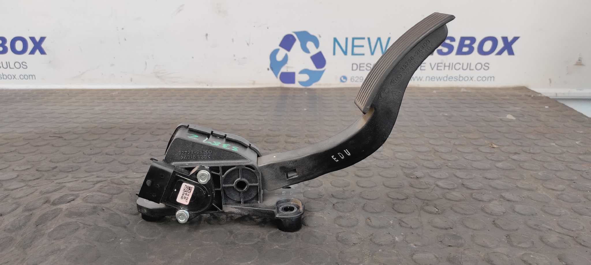 Recambio de POTENCIOMETRO PEDAL para KIA SOUL 1.6 CRDi CAT D4FB referencia OEM IAM 327262K300   - BLANCO 4