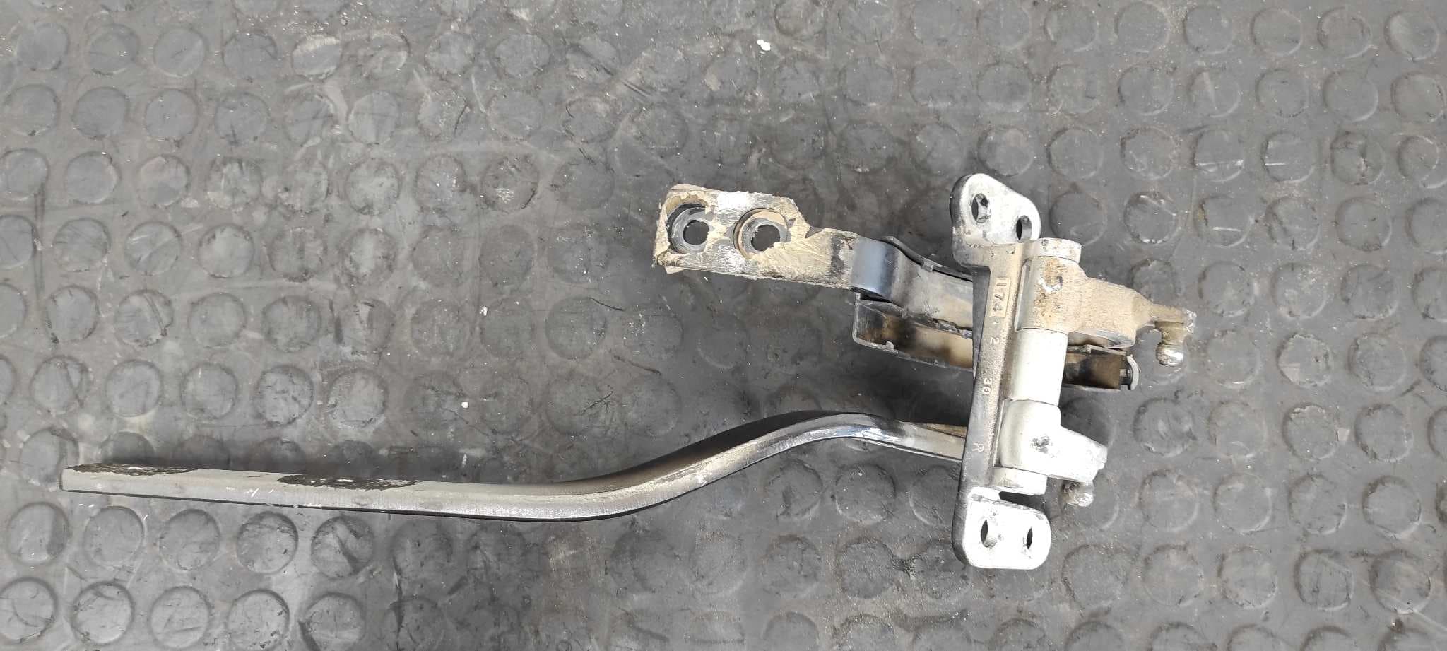 Recambio de PORTON TRASERO para VOLKSWAGEN TOUAREG (7LA) TDI R5 BAC referencia OEM IAM 7L6827302B   - NEGRO