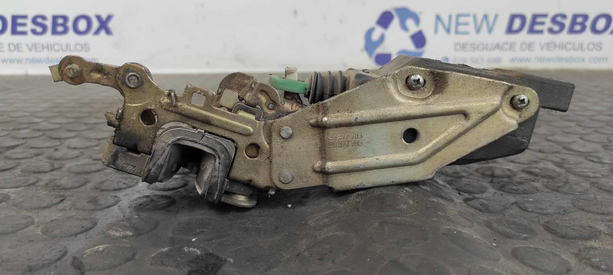 Recambio de CERRADURA PUERTA DELANTERA IZQUIERDA para OPEL CALIBRA 2.0 16V CAT (X 20 XEV / L34) referencia OEM IAM 90377703 4