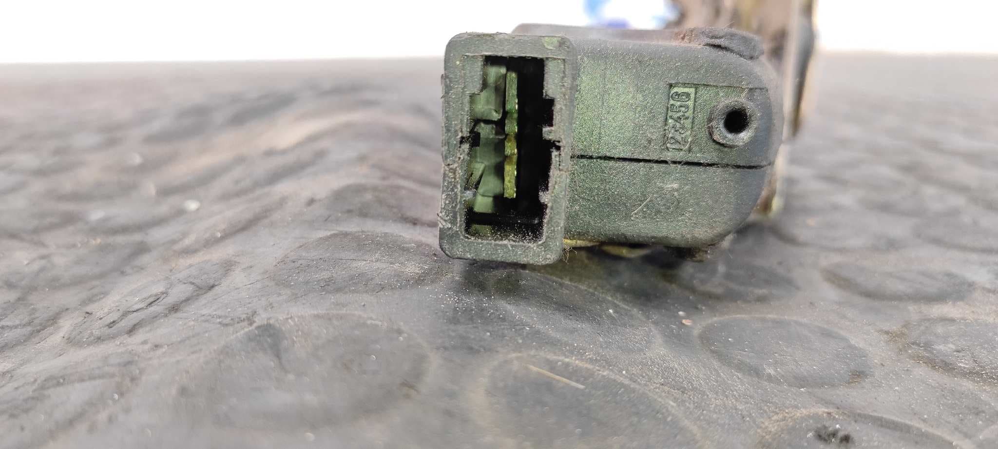 Recambio de CERRADURA PUERTA DELANTERA IZQUIERDA para OPEL CALIBRA 2.0 16V CAT (X 20 XEV / L34) referencia OEM IAM 90377703 6