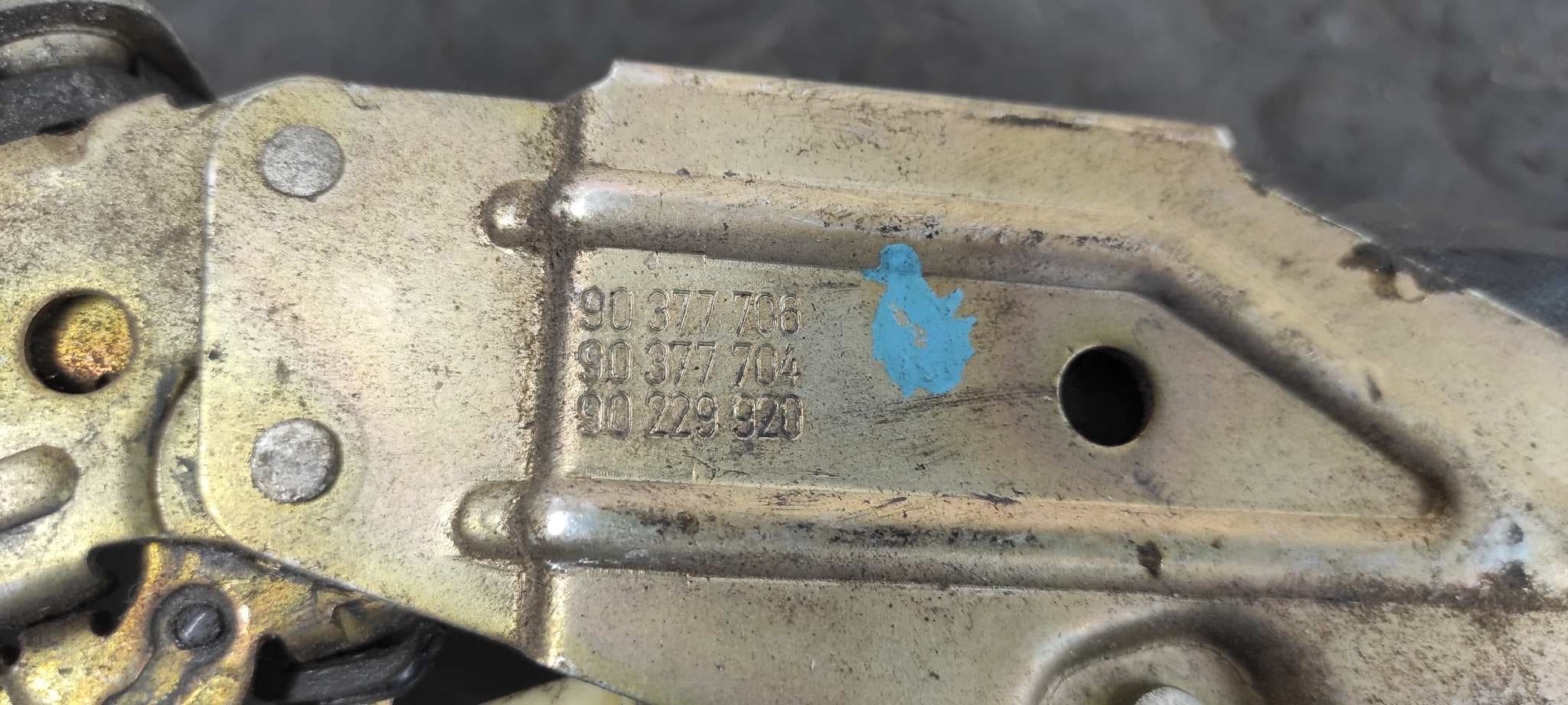 Recambio de CERRADURA PUERTA DELANTERA DERECHA para OPEL CALIBRA 2.0 referencia OEM IAM 90377706 7