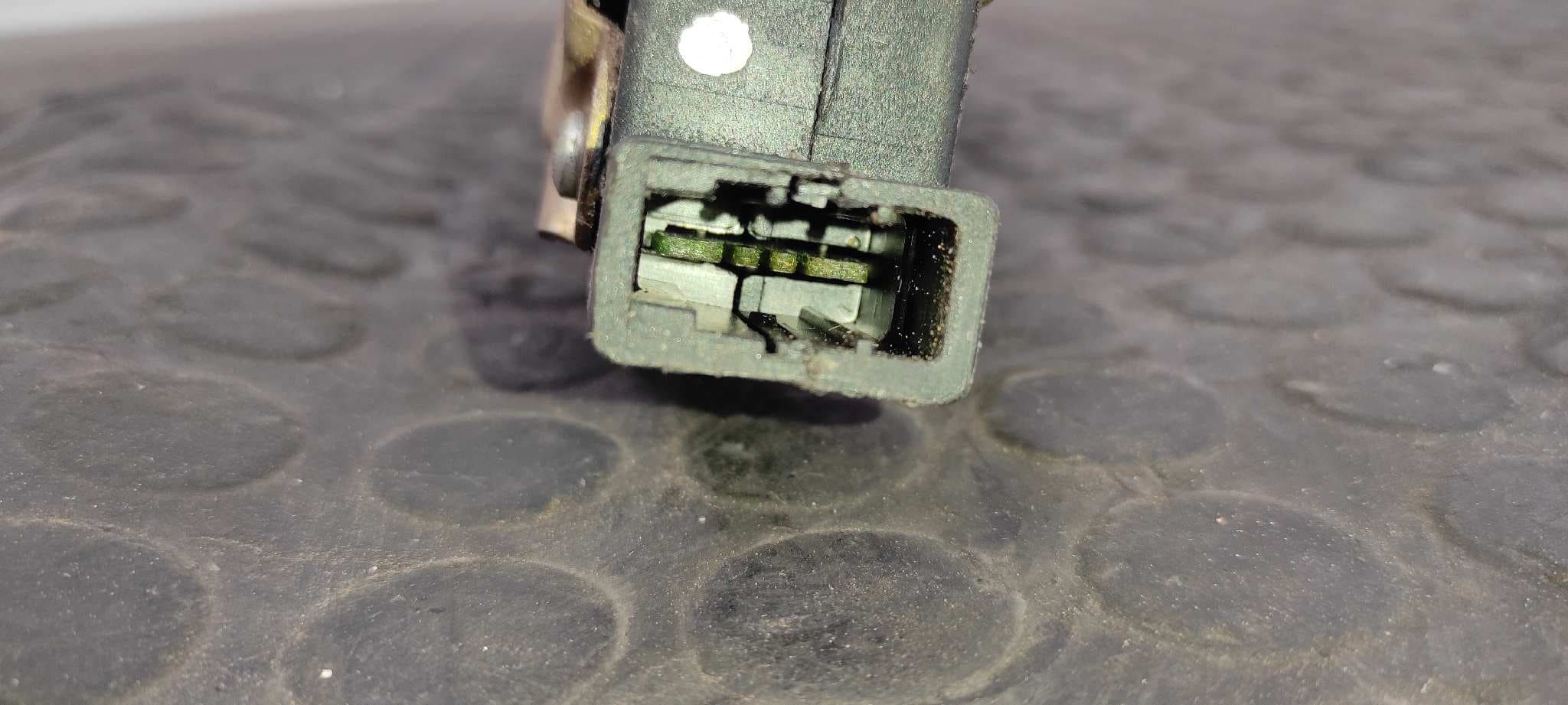 Recambio de CERRADURA PUERTA DELANTERA DERECHA para OPEL CALIBRA 2.0 referencia OEM IAM 90377706 5